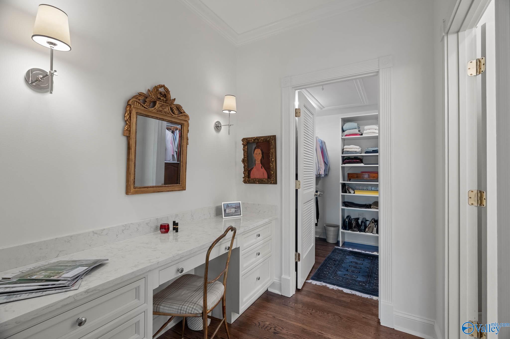 26 Saint James Square SE