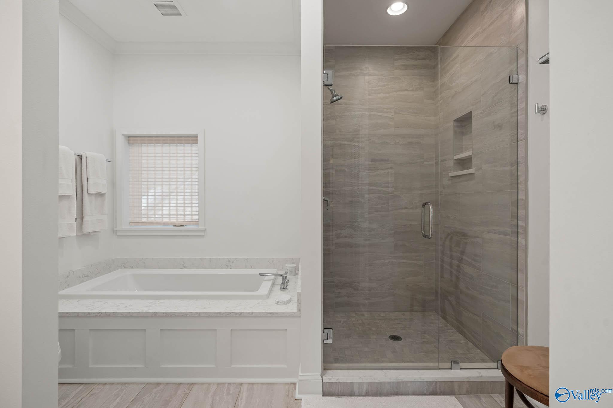 26 Saint James Square SE