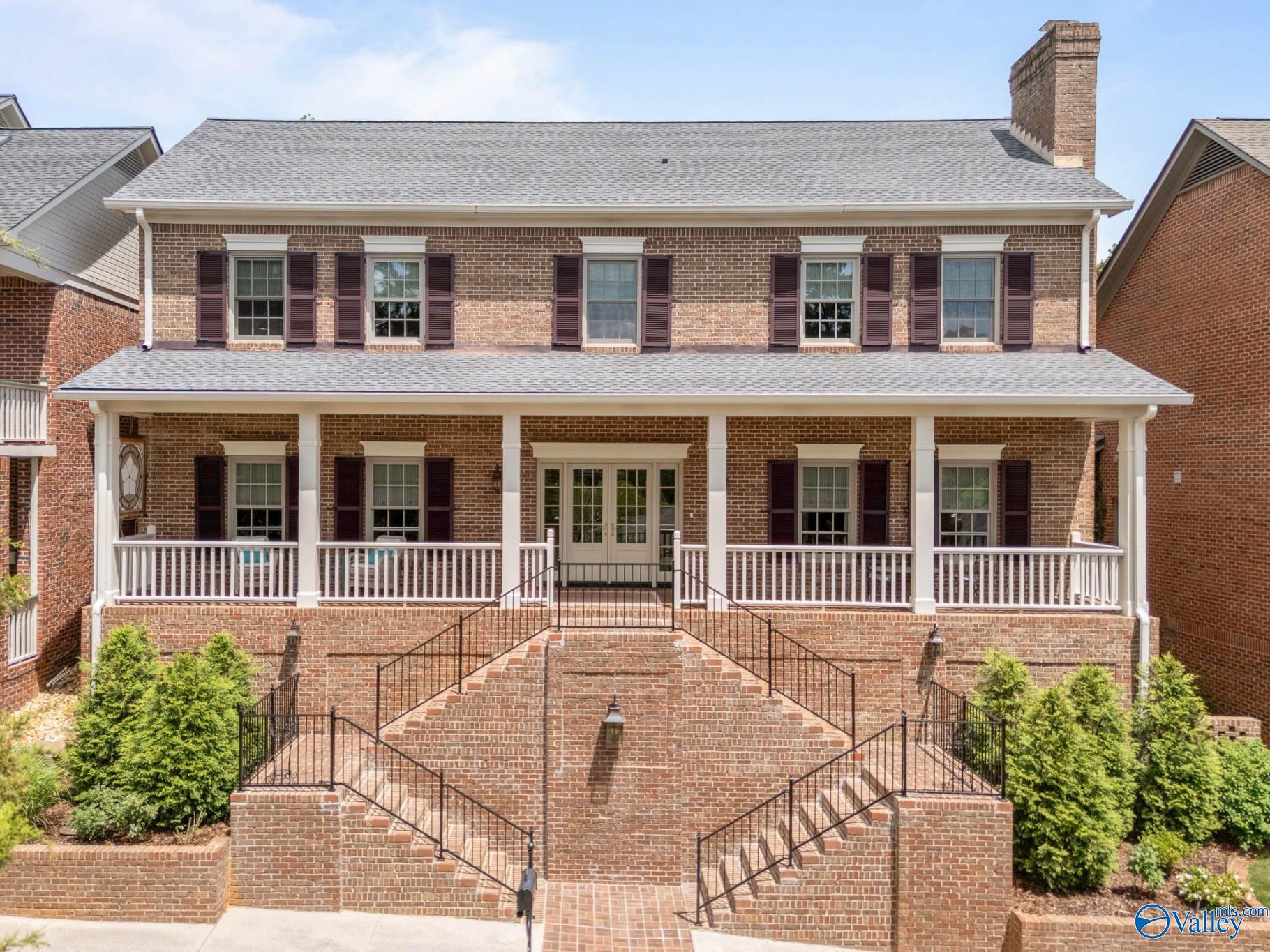 26 Saint James Square SE