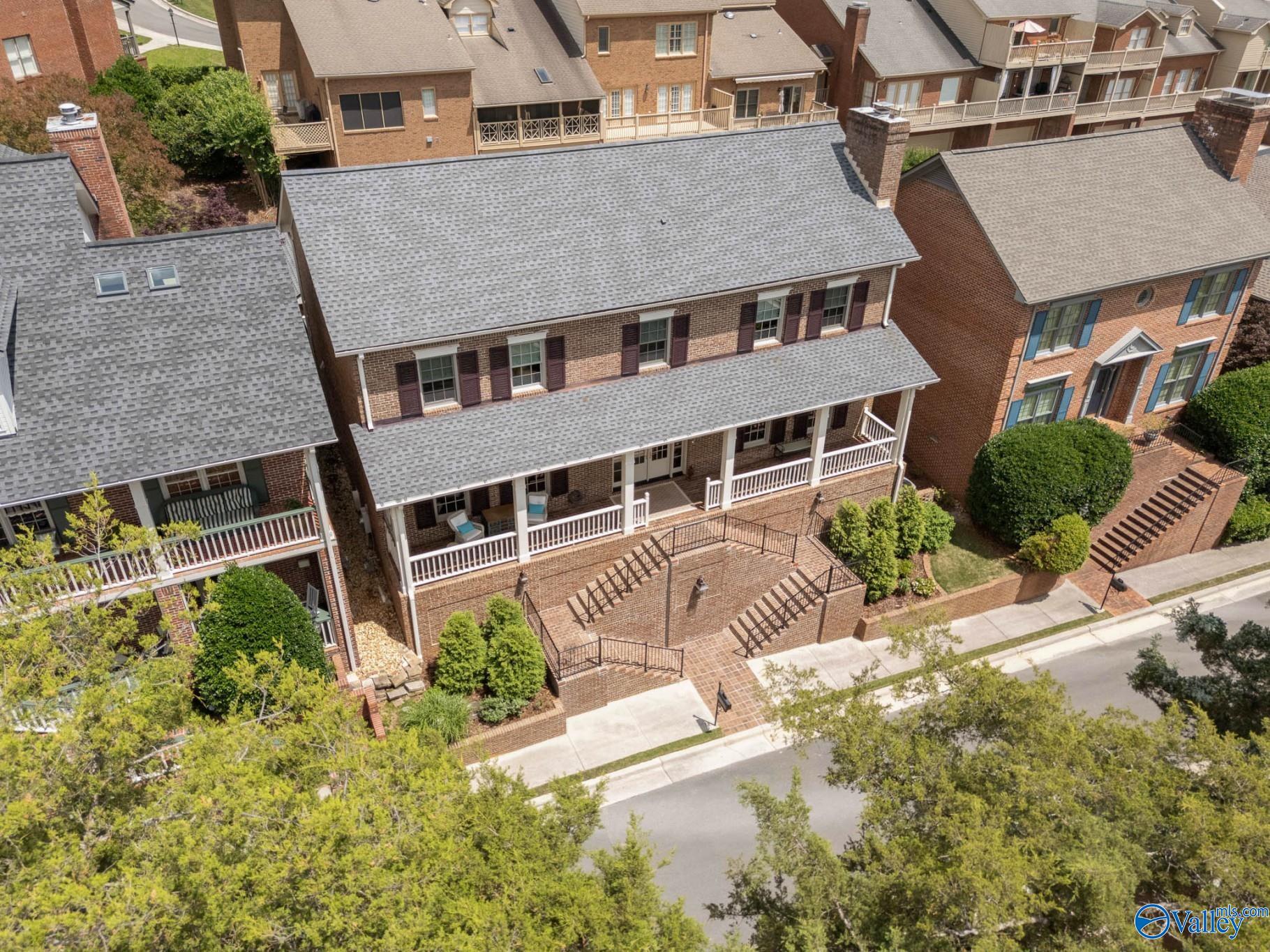 26 Saint James Square SE