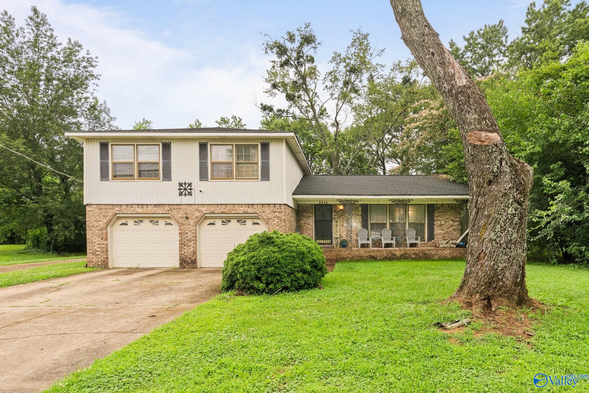 2912 Moss Road