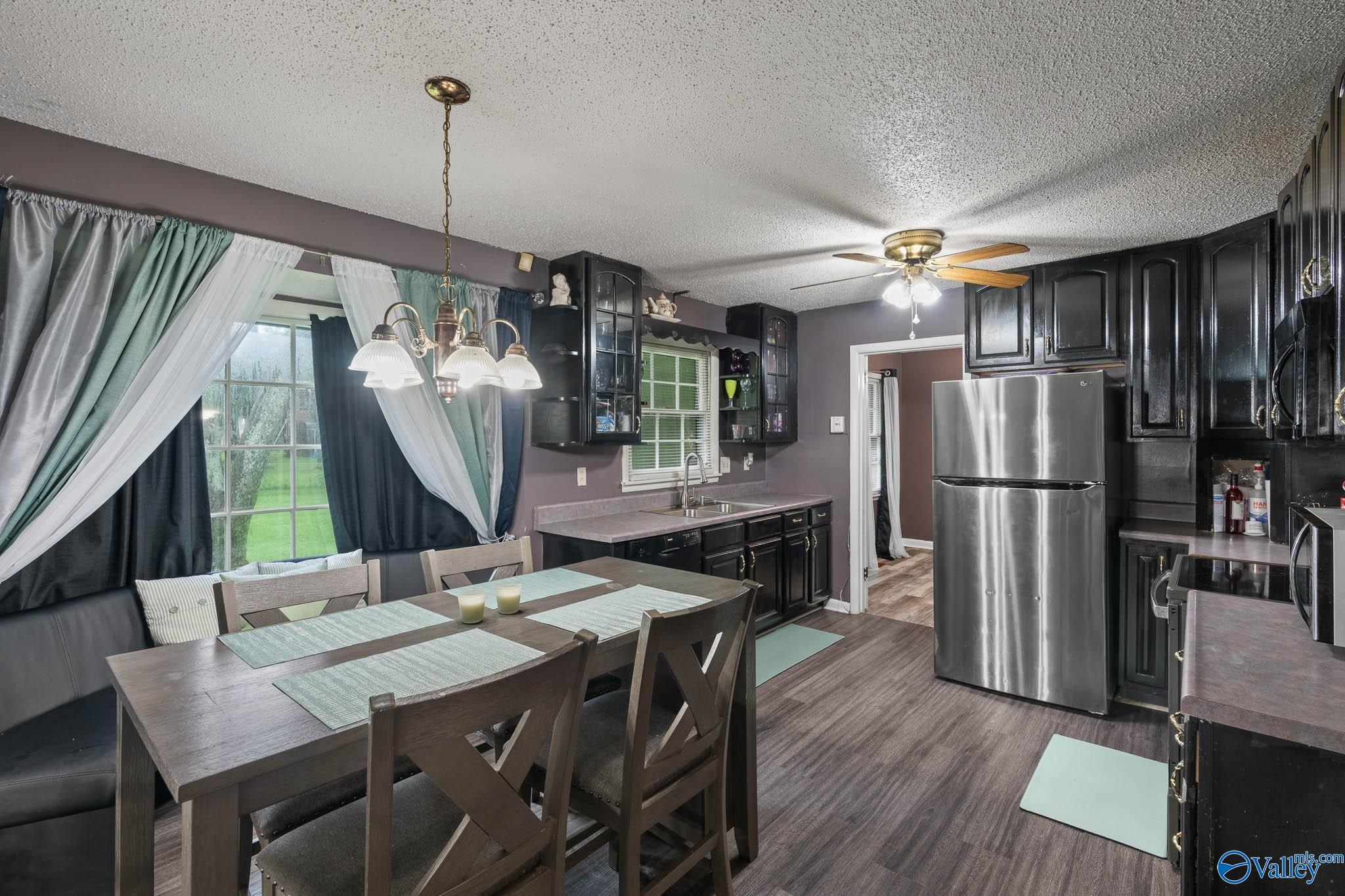 2912 Moss Road