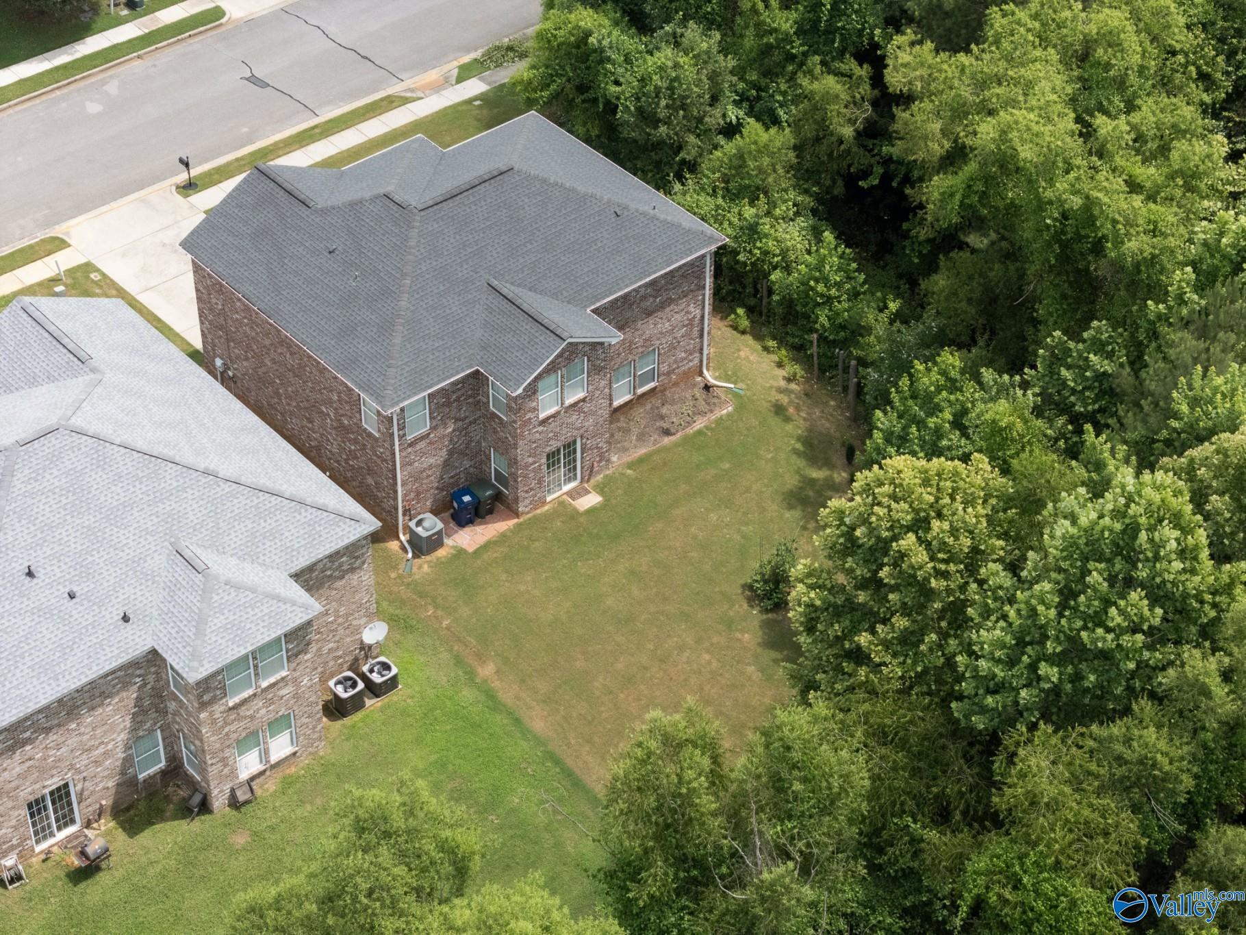 222 Laramie Circle NW