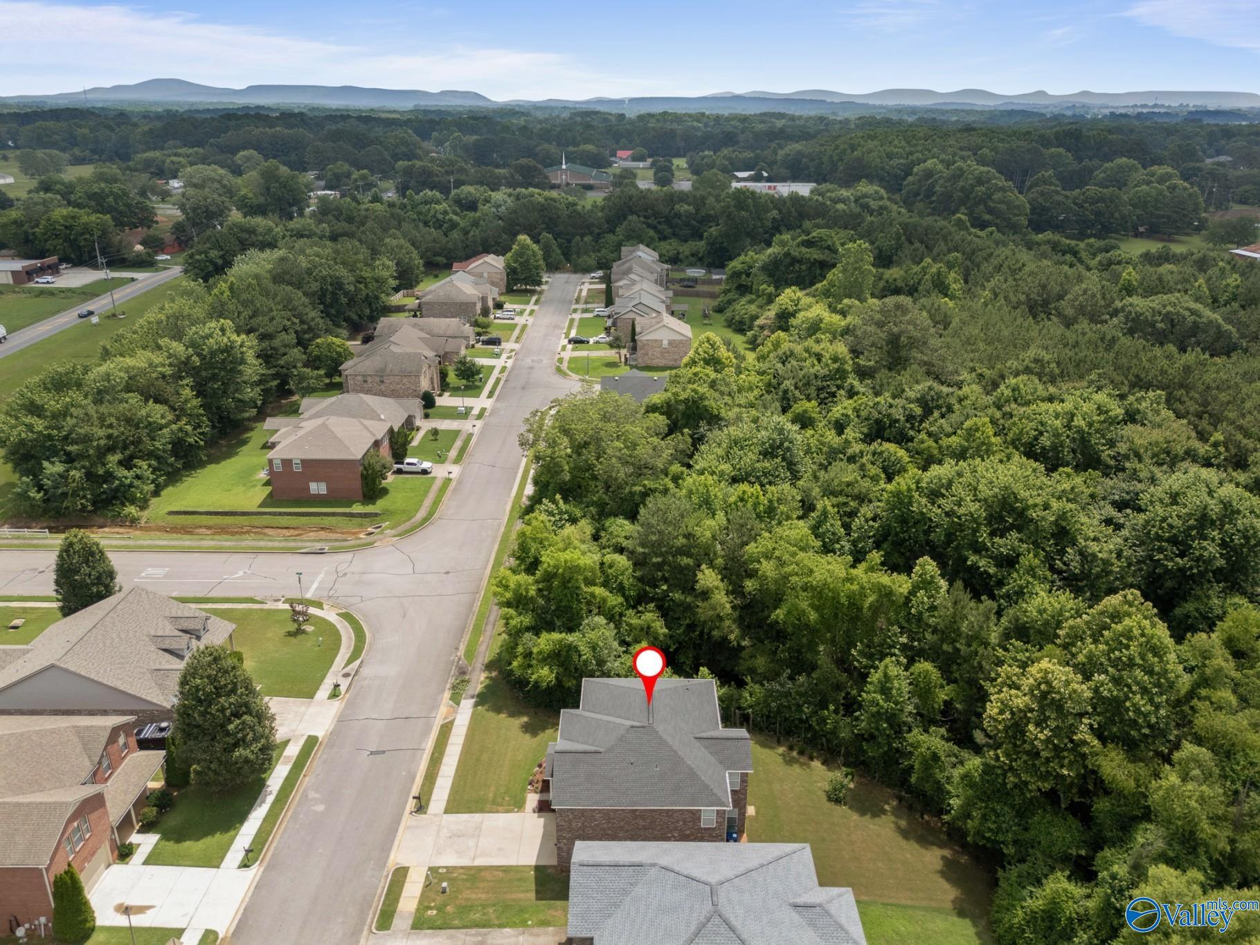 222 Laramie Circle NW