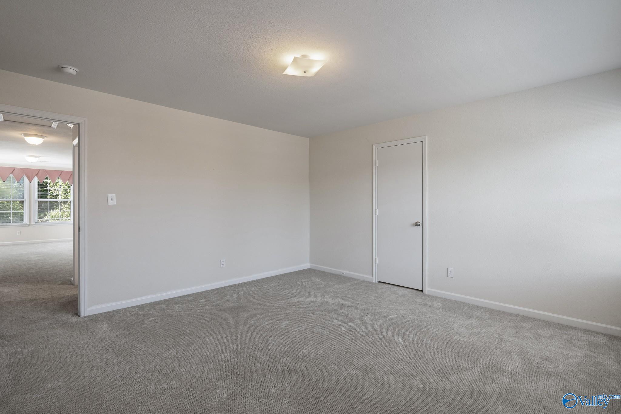 222 Laramie Circle NW