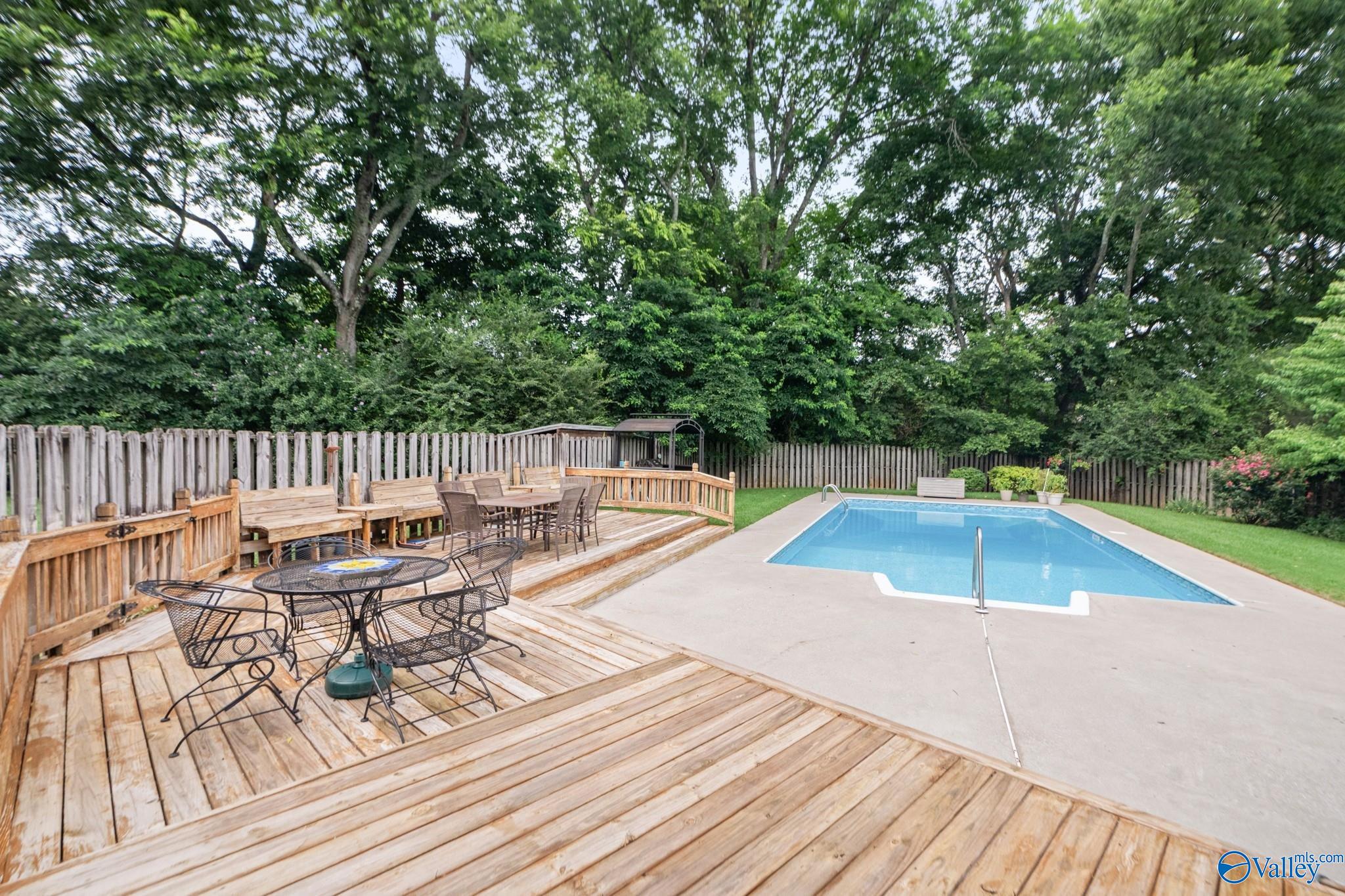 108 Heatherwood Court