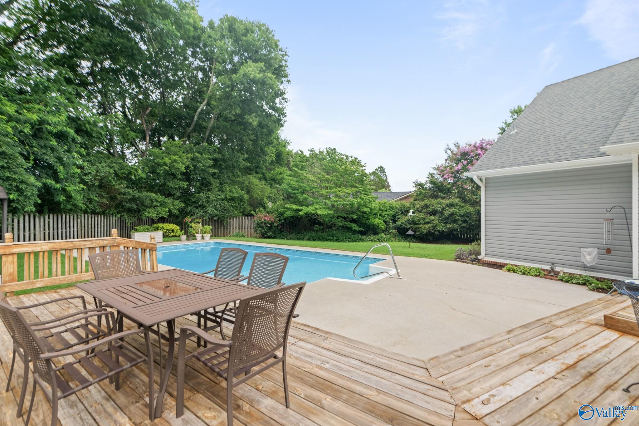 108 Heatherwood Court