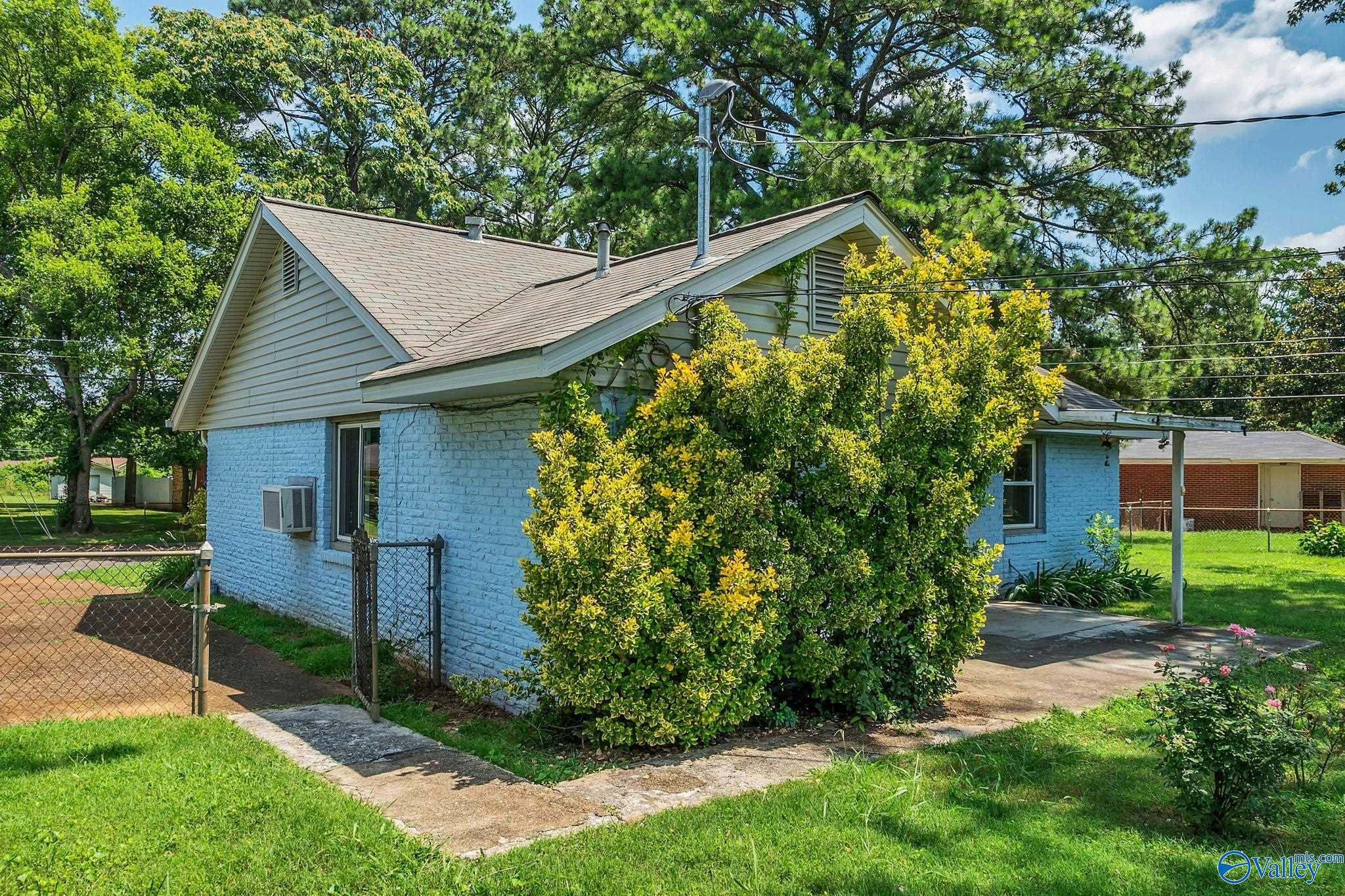 3503 Bluegrass Road SW