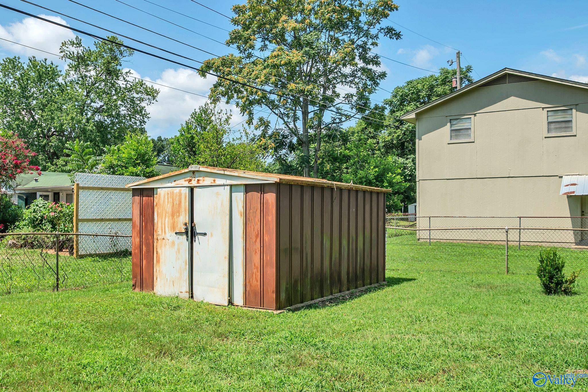 3503 Bluegrass Road SW