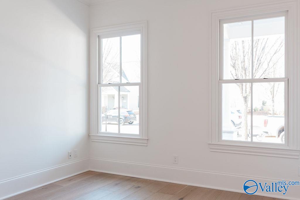 25 Lendon Main Street SE