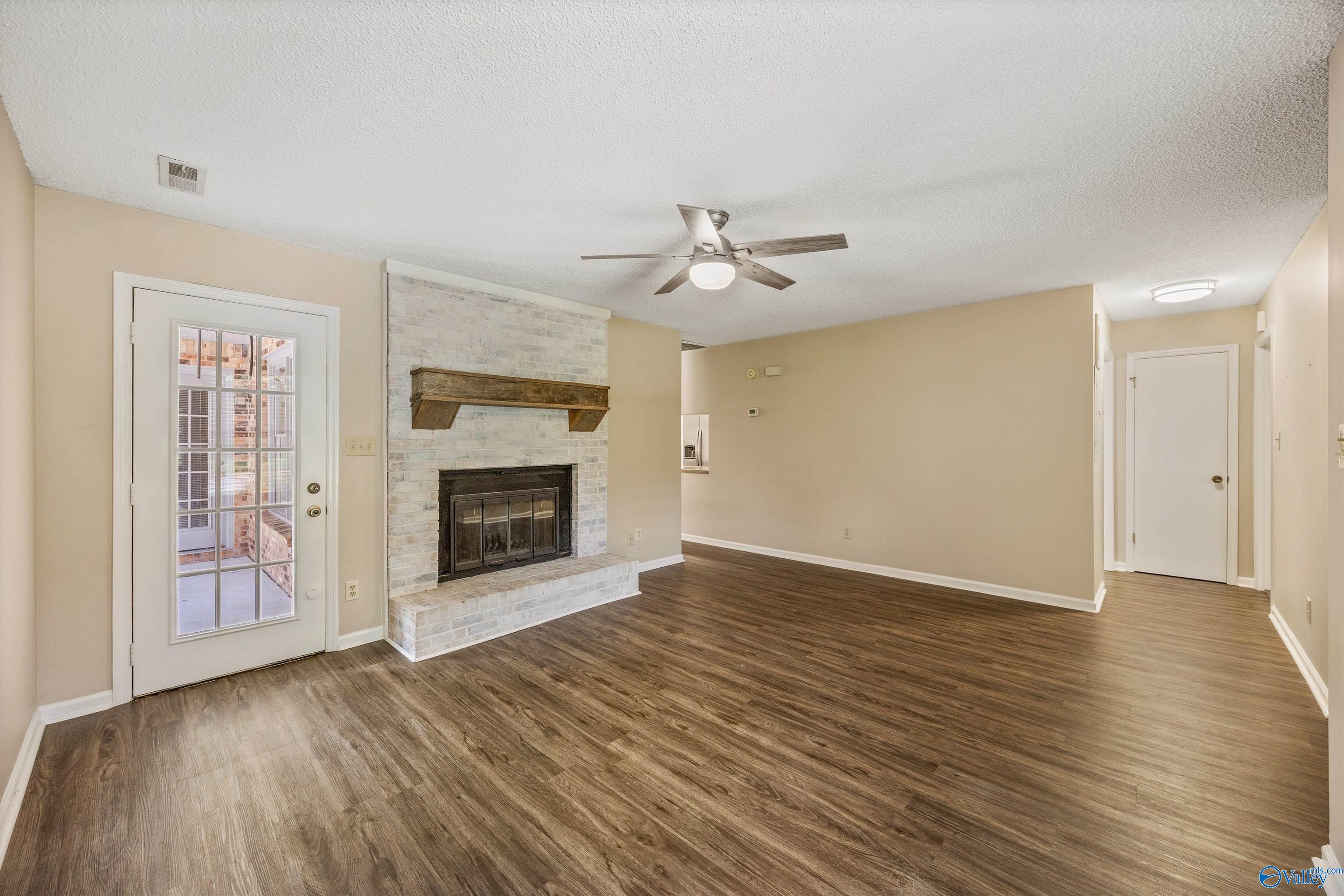 335 Chateau Drive SW
