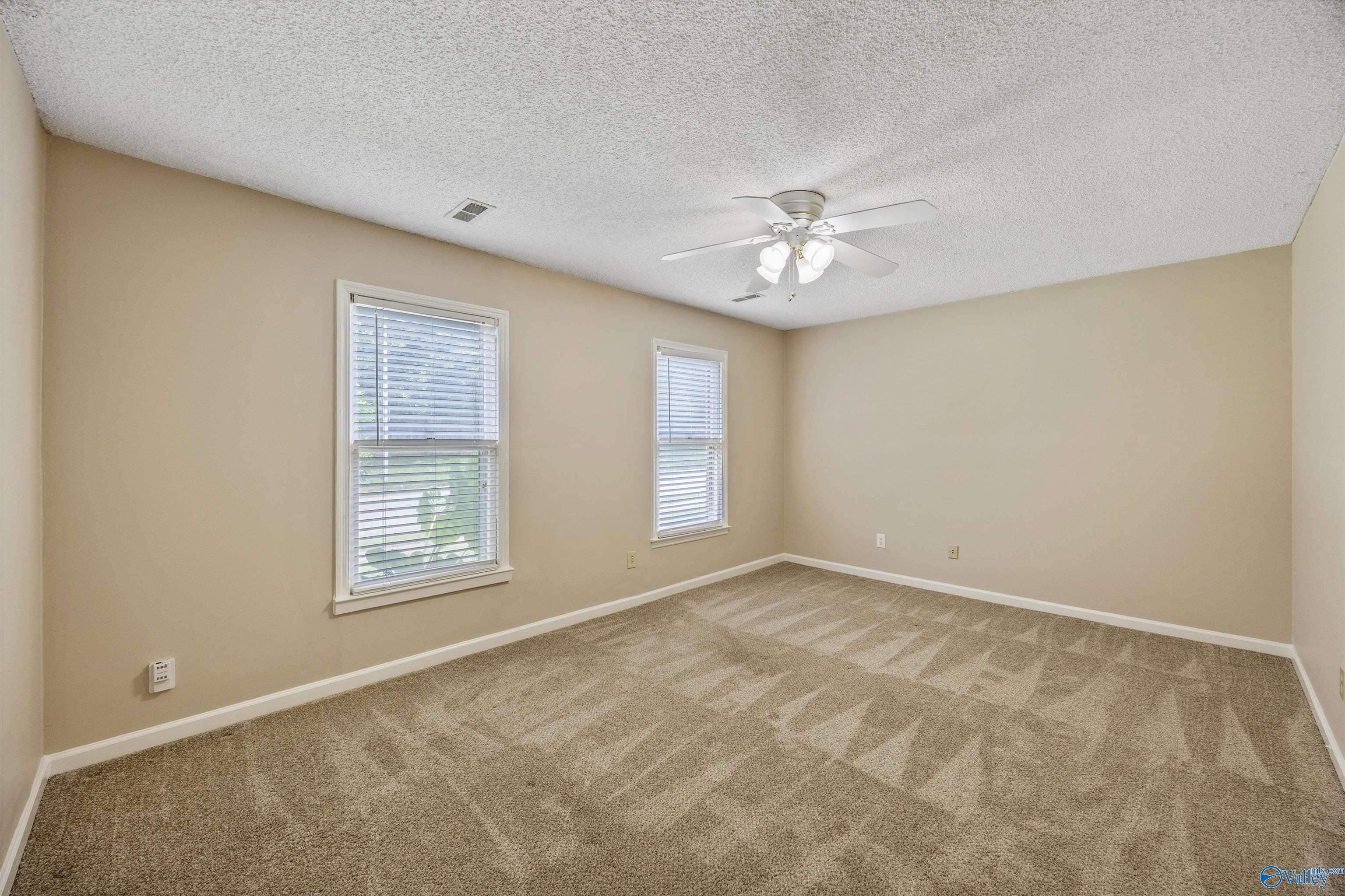 335 Chateau Drive SW