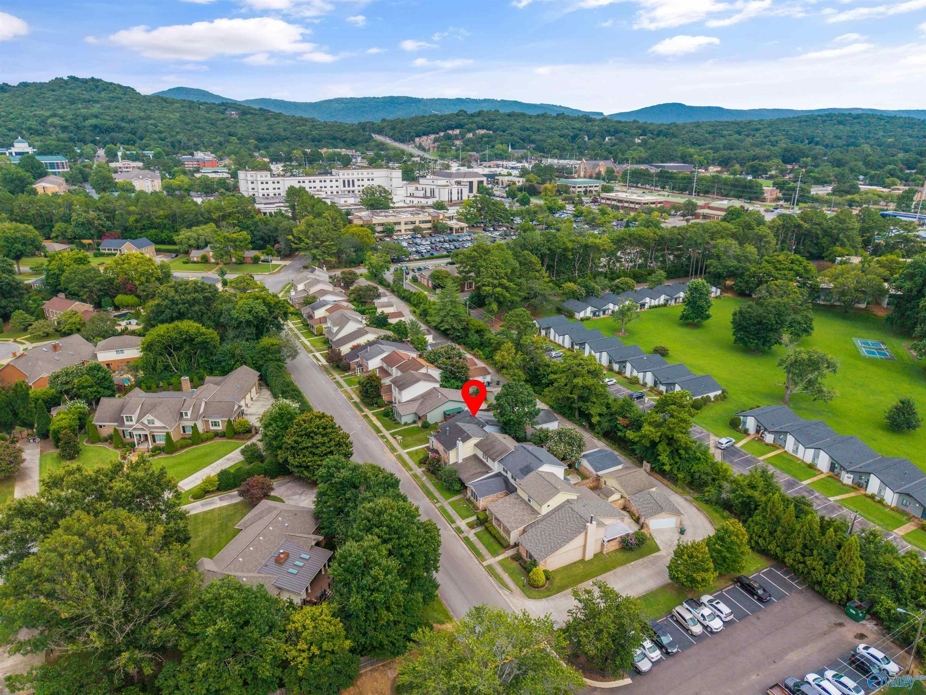 335 Chateau Drive SW