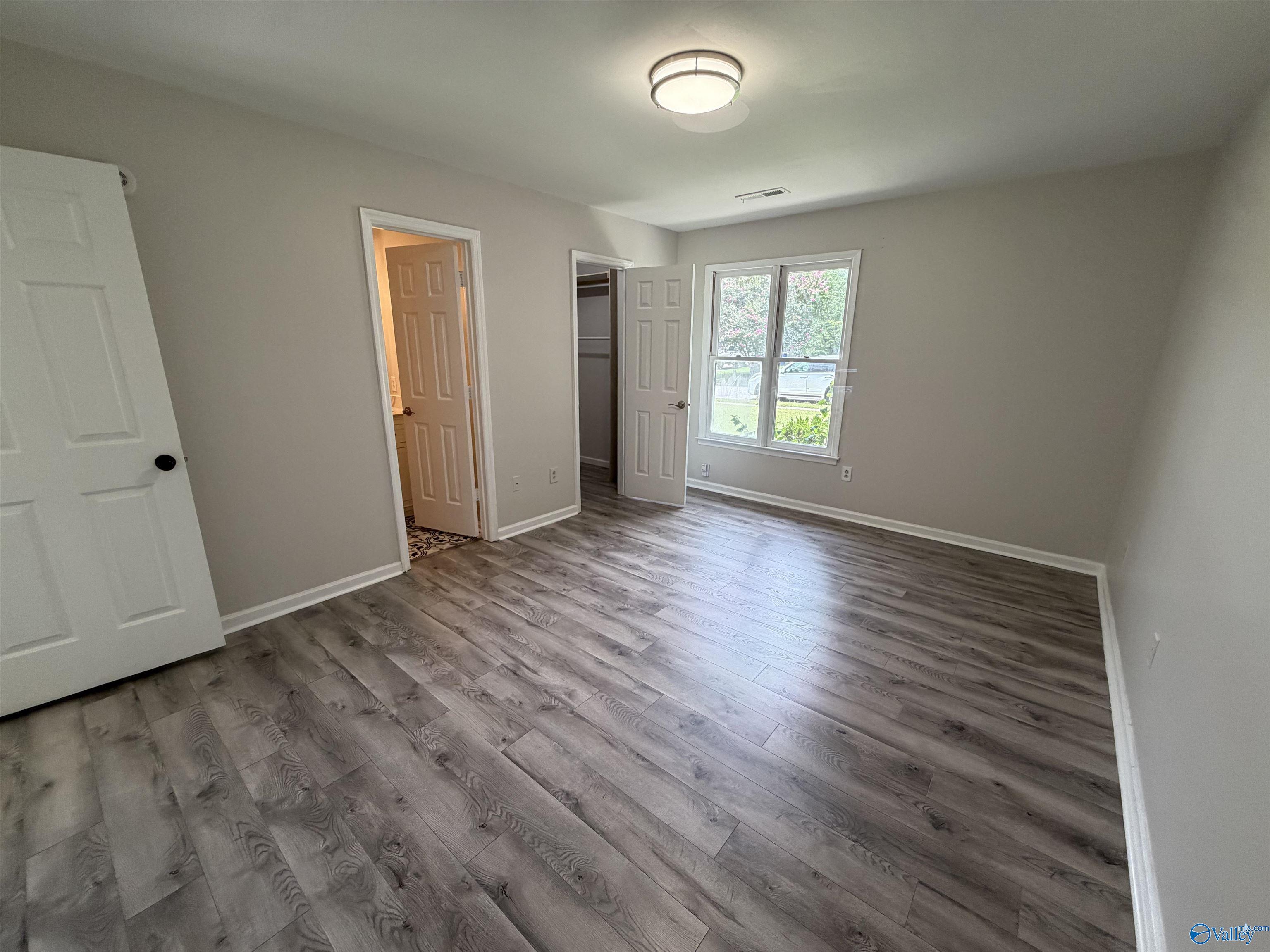 1027 Riverchase Road