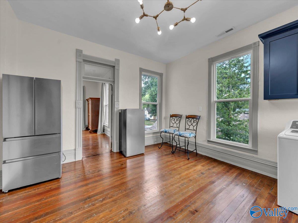 718 5th Avenue Se
