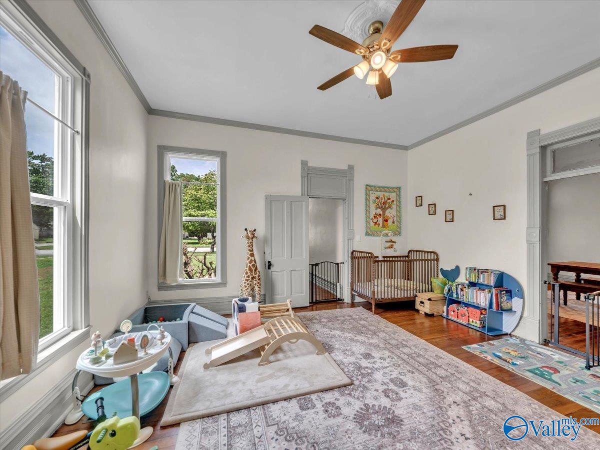718 5th Avenue Se