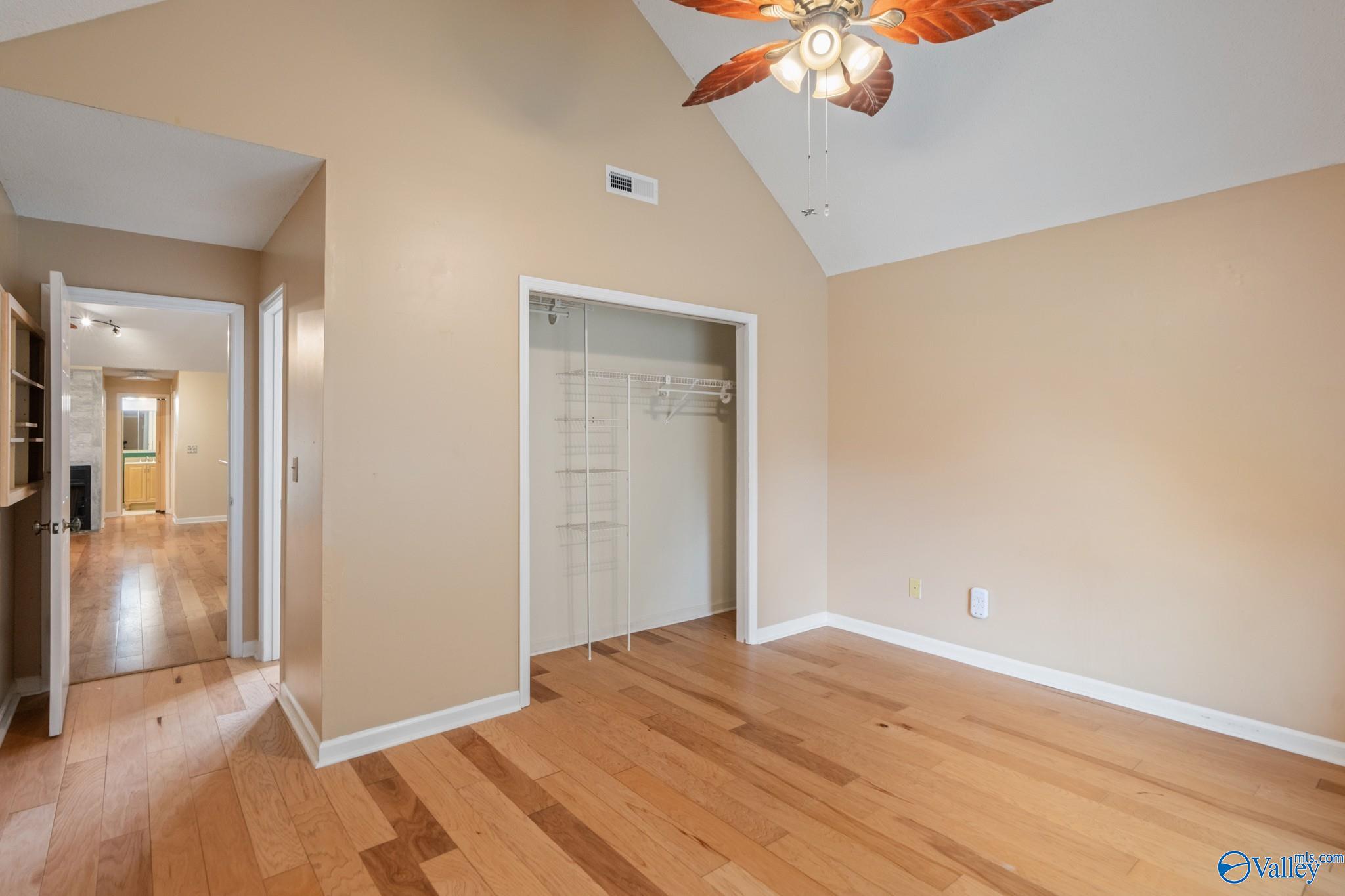 180 Briargate Lane
