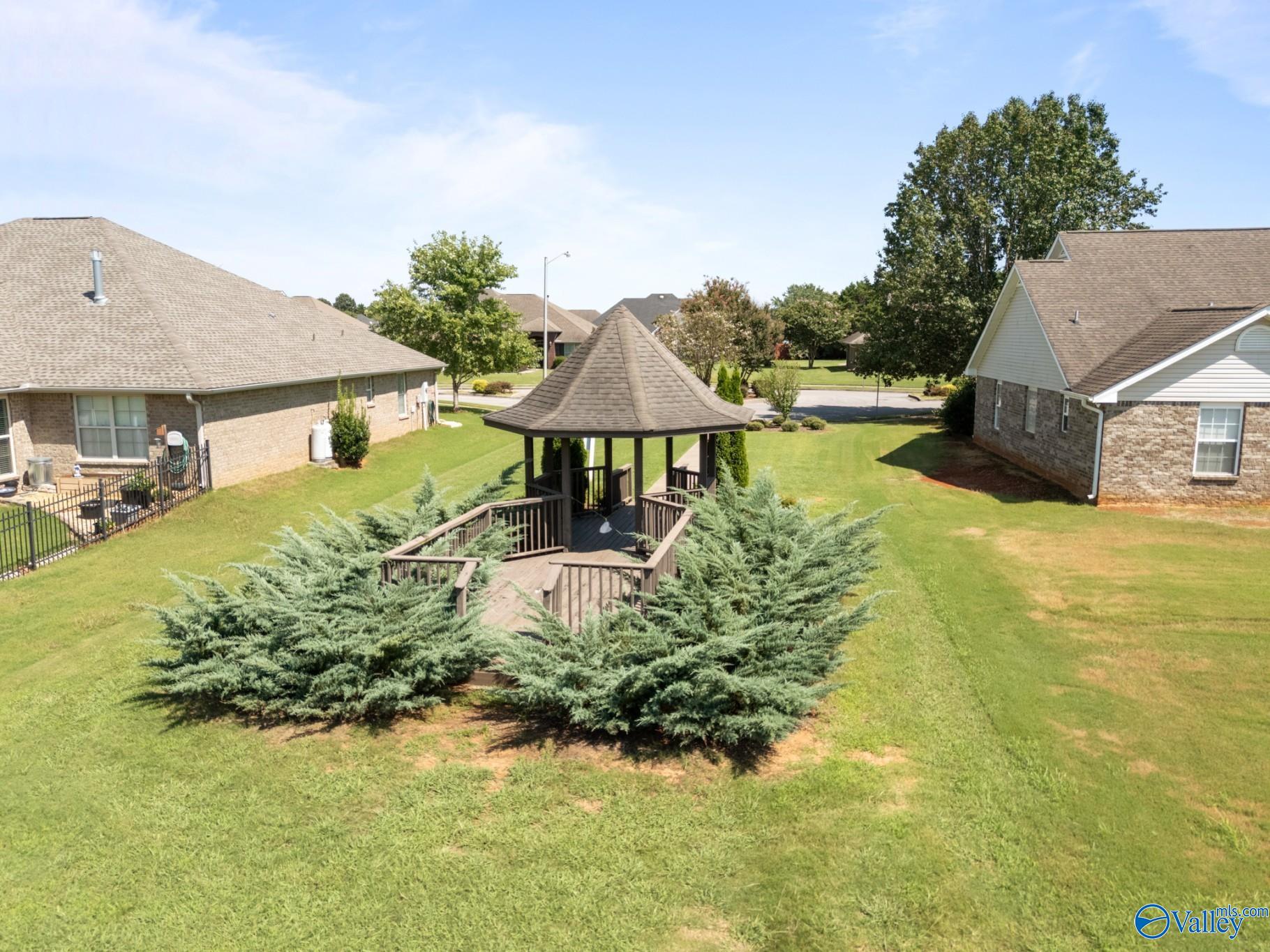 627 Summer Cove Circle NW