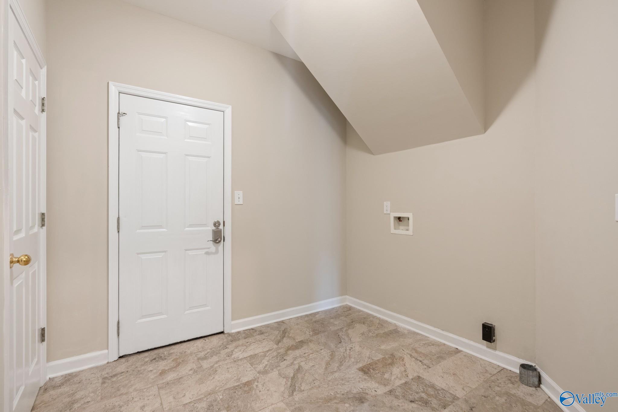 253 Natchez Trail