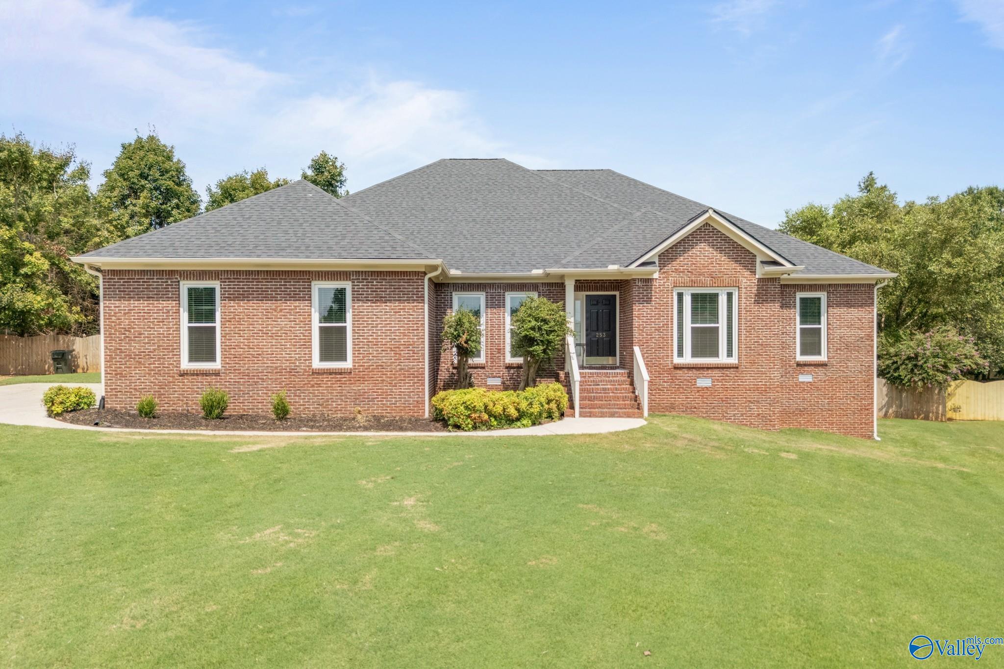 253 Natchez Trail