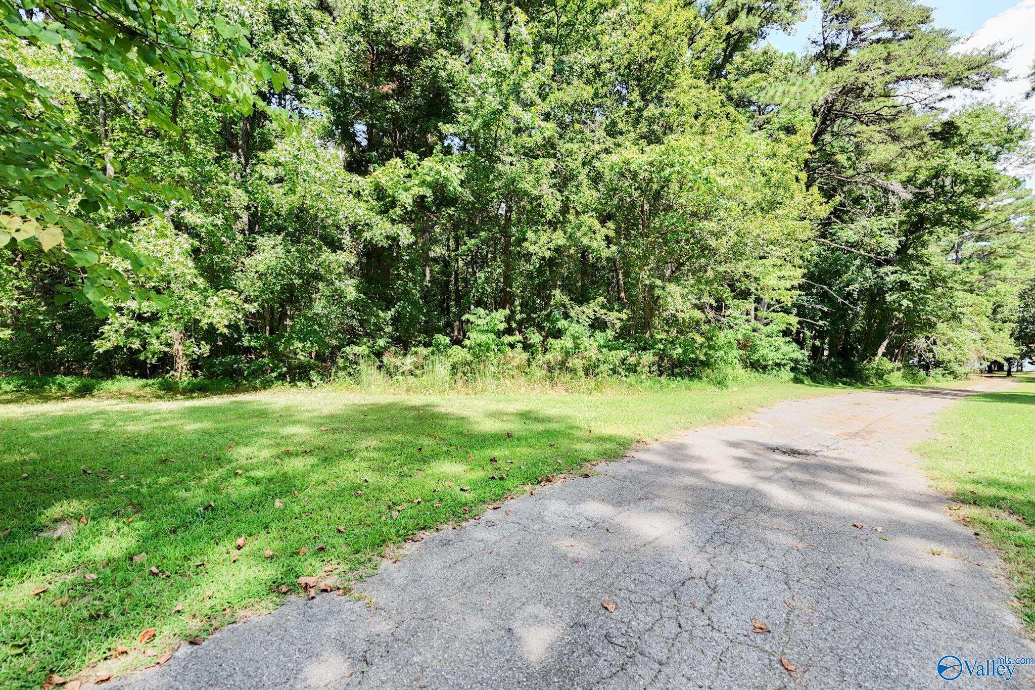 2.6 acres S Shawdee Road SE