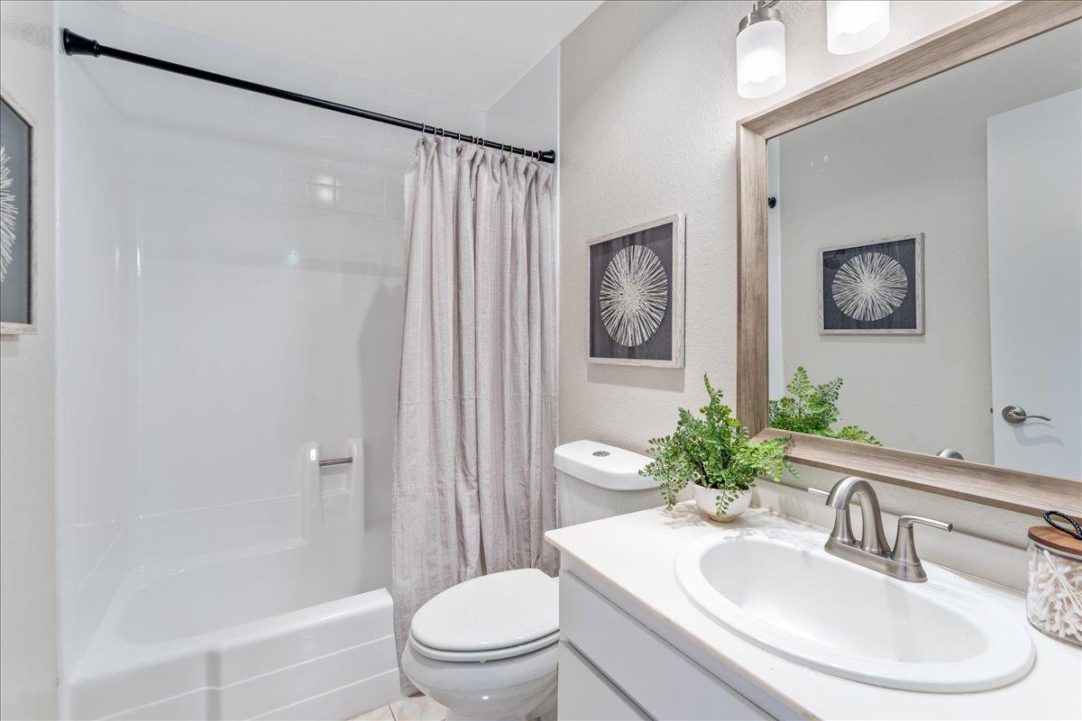 3145 Loma Verde DR 13