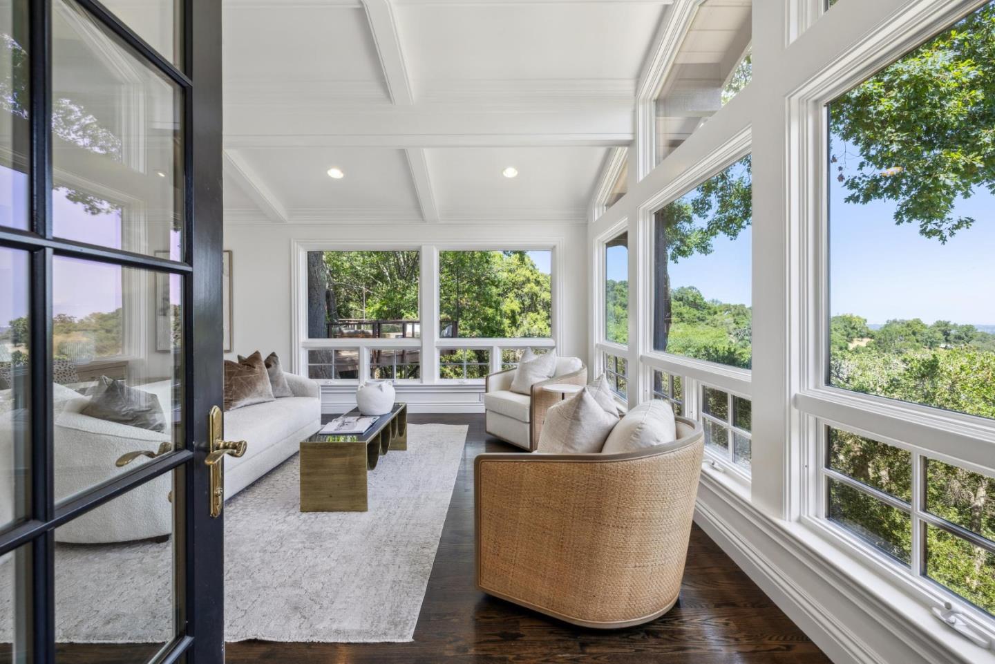 138 Bolivar LN