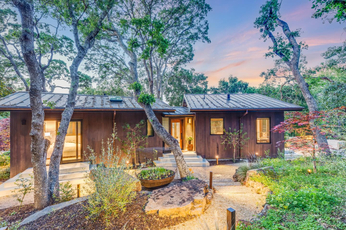 138 Bolivar LN