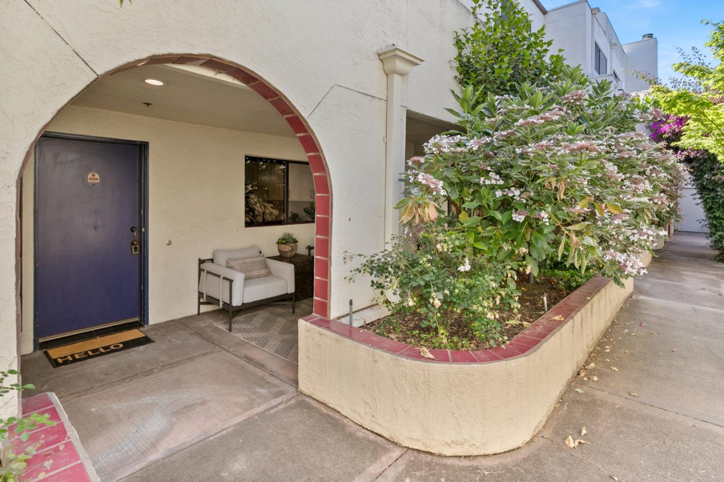 161 California AVE K104
