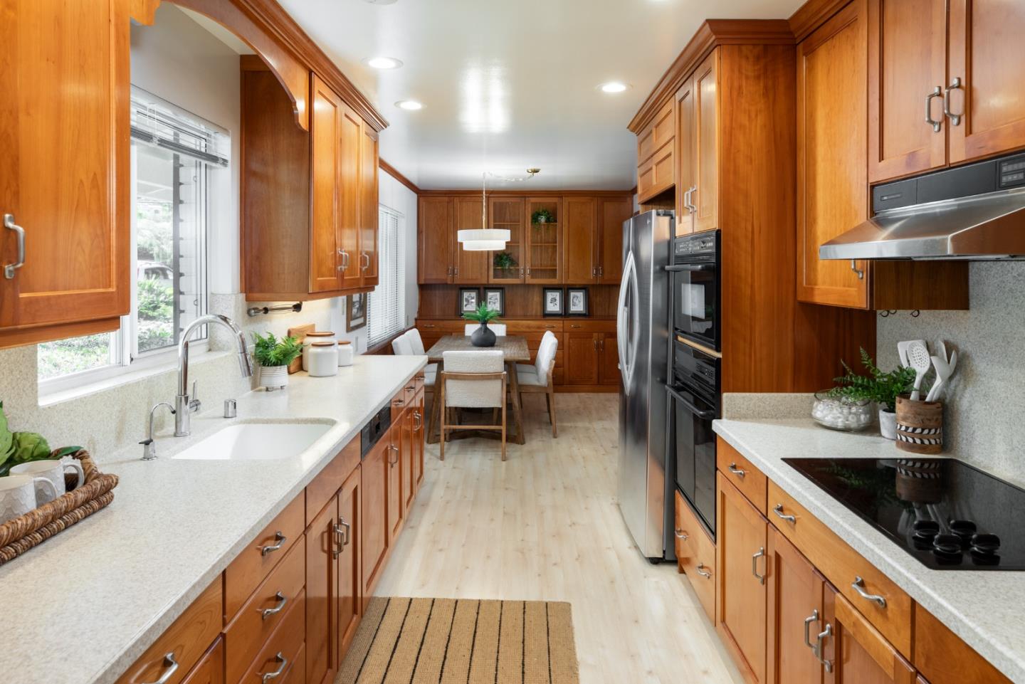 841 Carnation CT