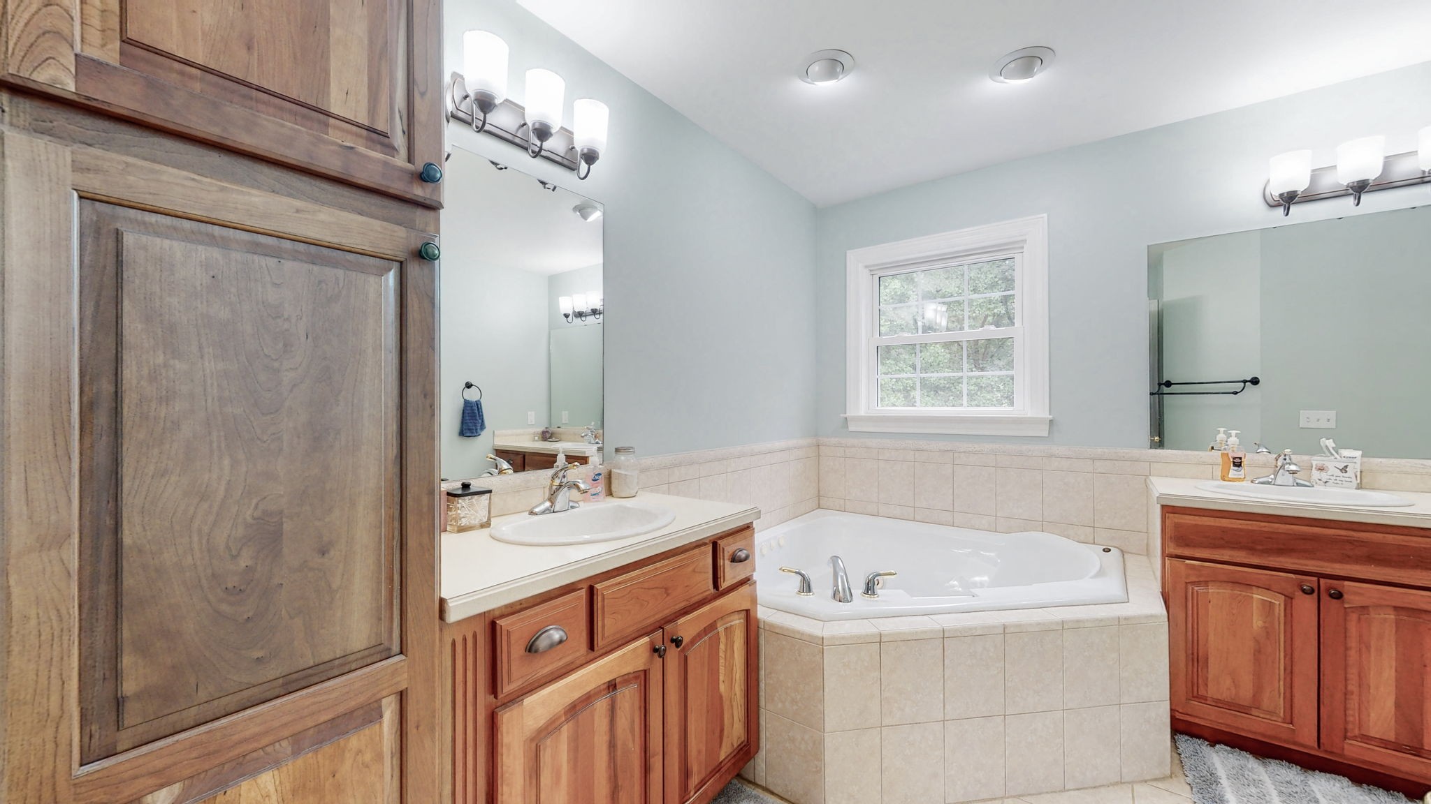 205 Glenwood Dr