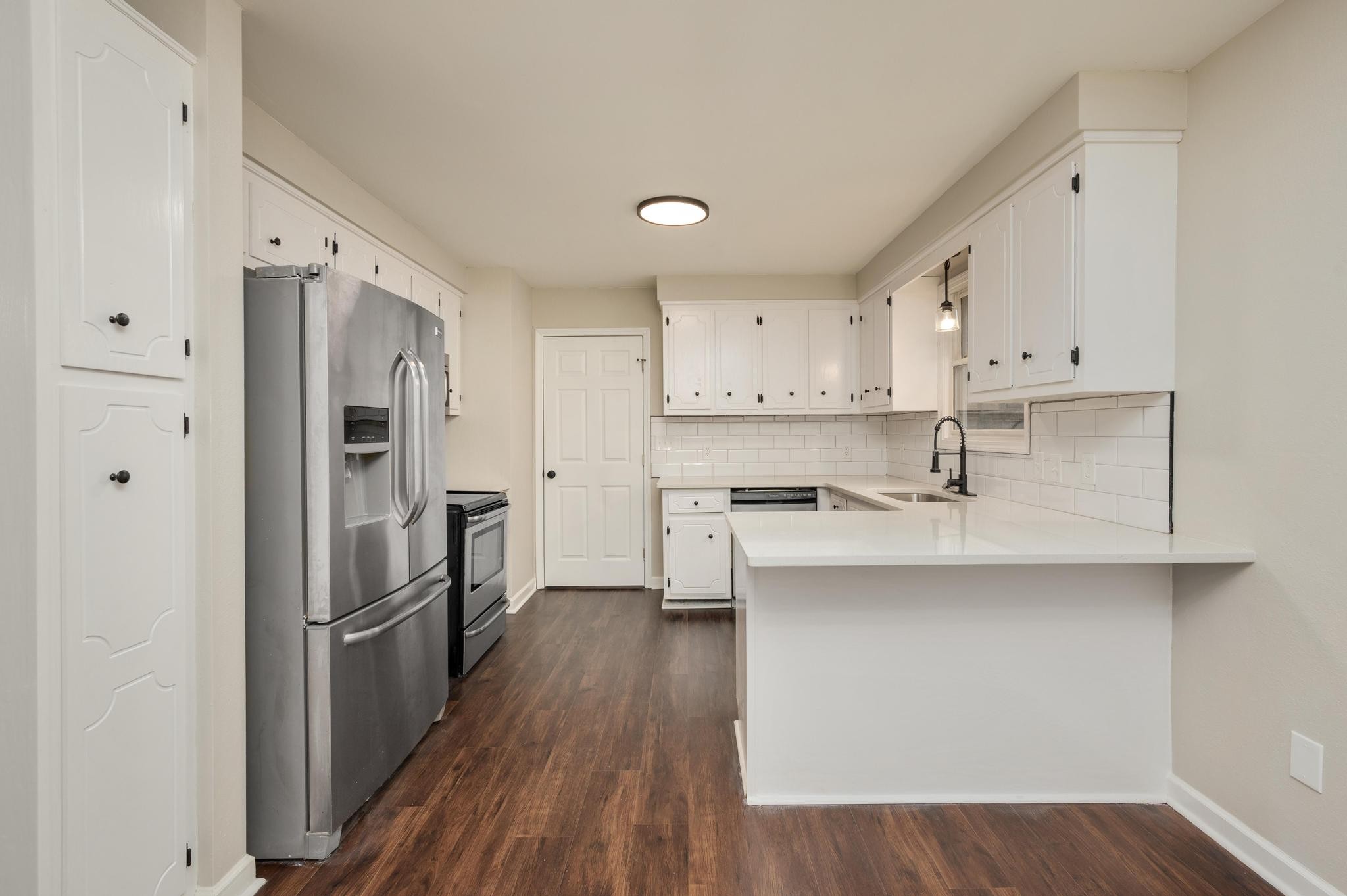 1232 Redwood Ln
