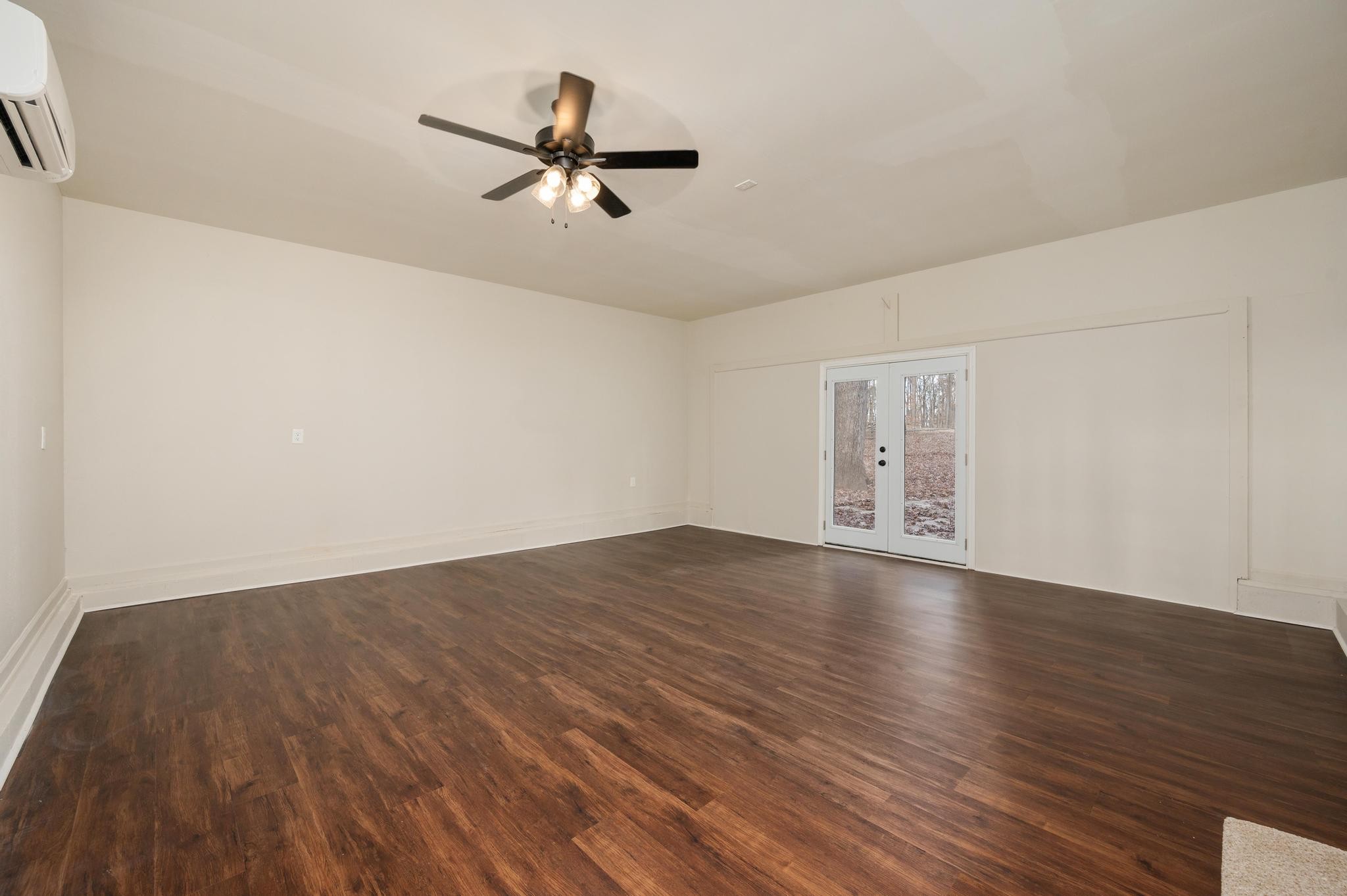 1232 Redwood Ln