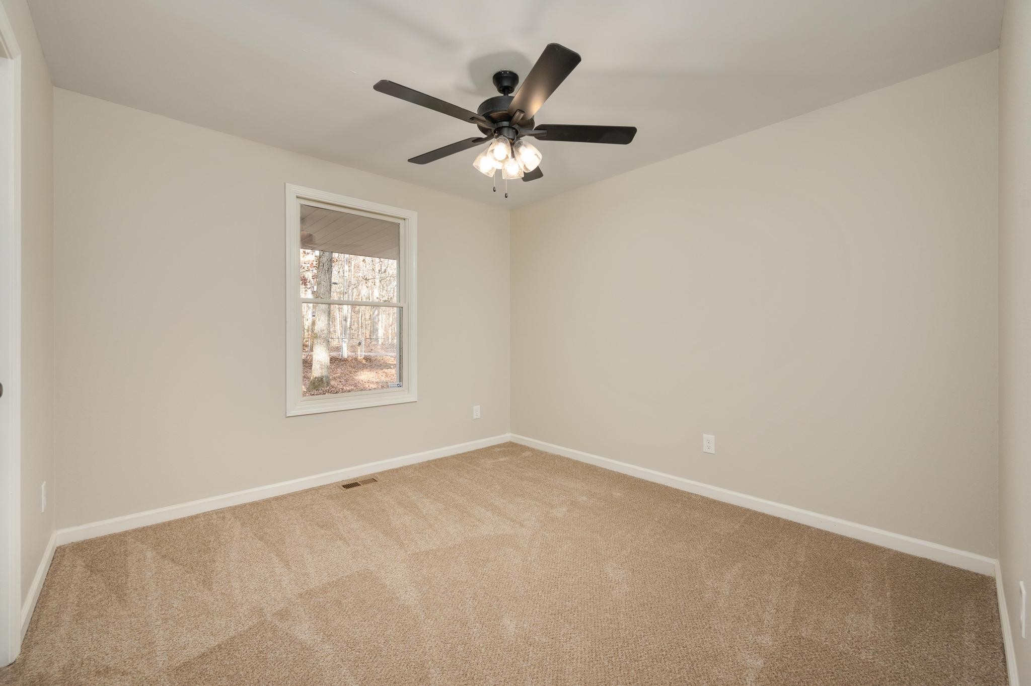 1232 Redwood Ln