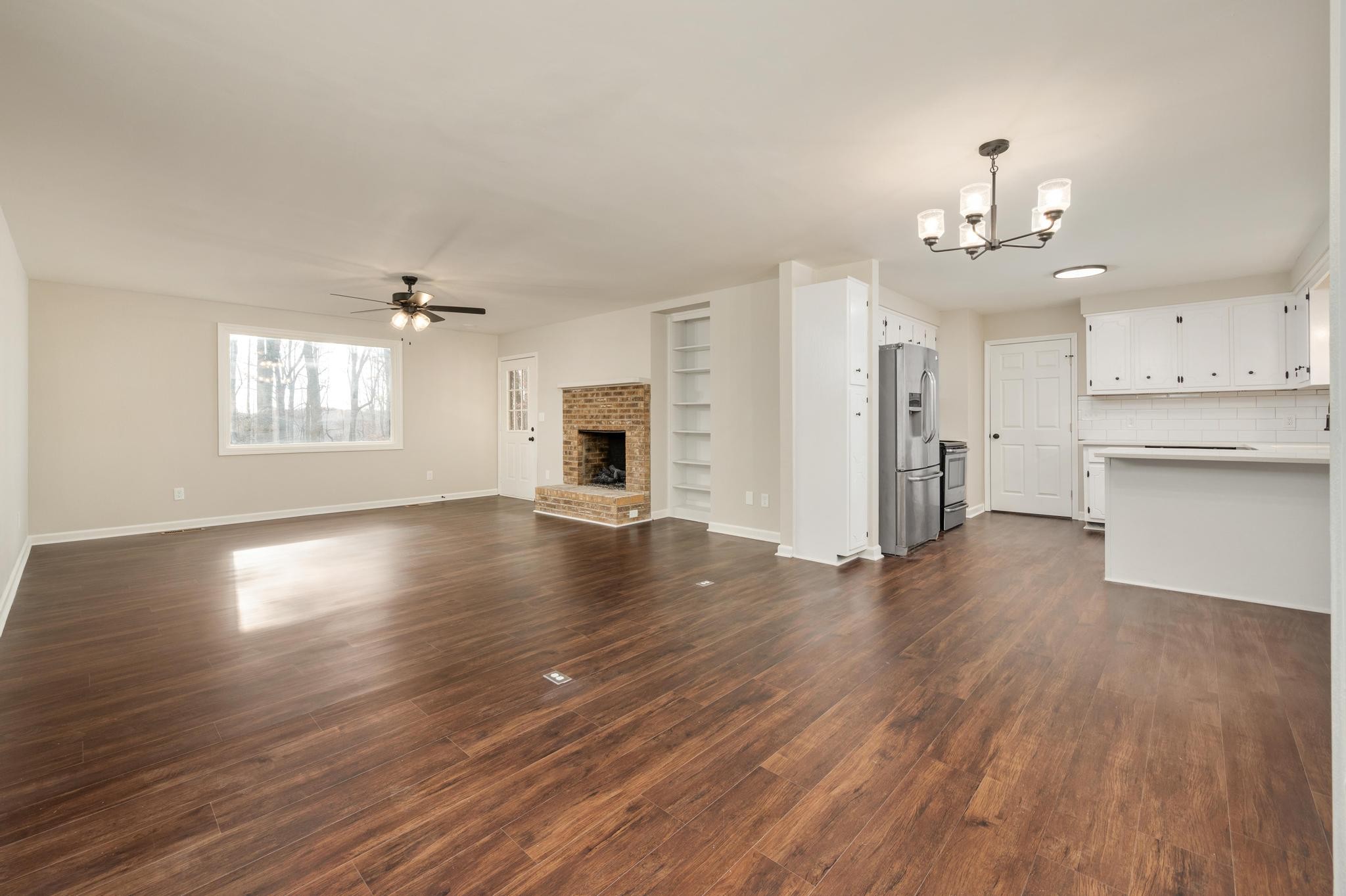 1232 Redwood Ln