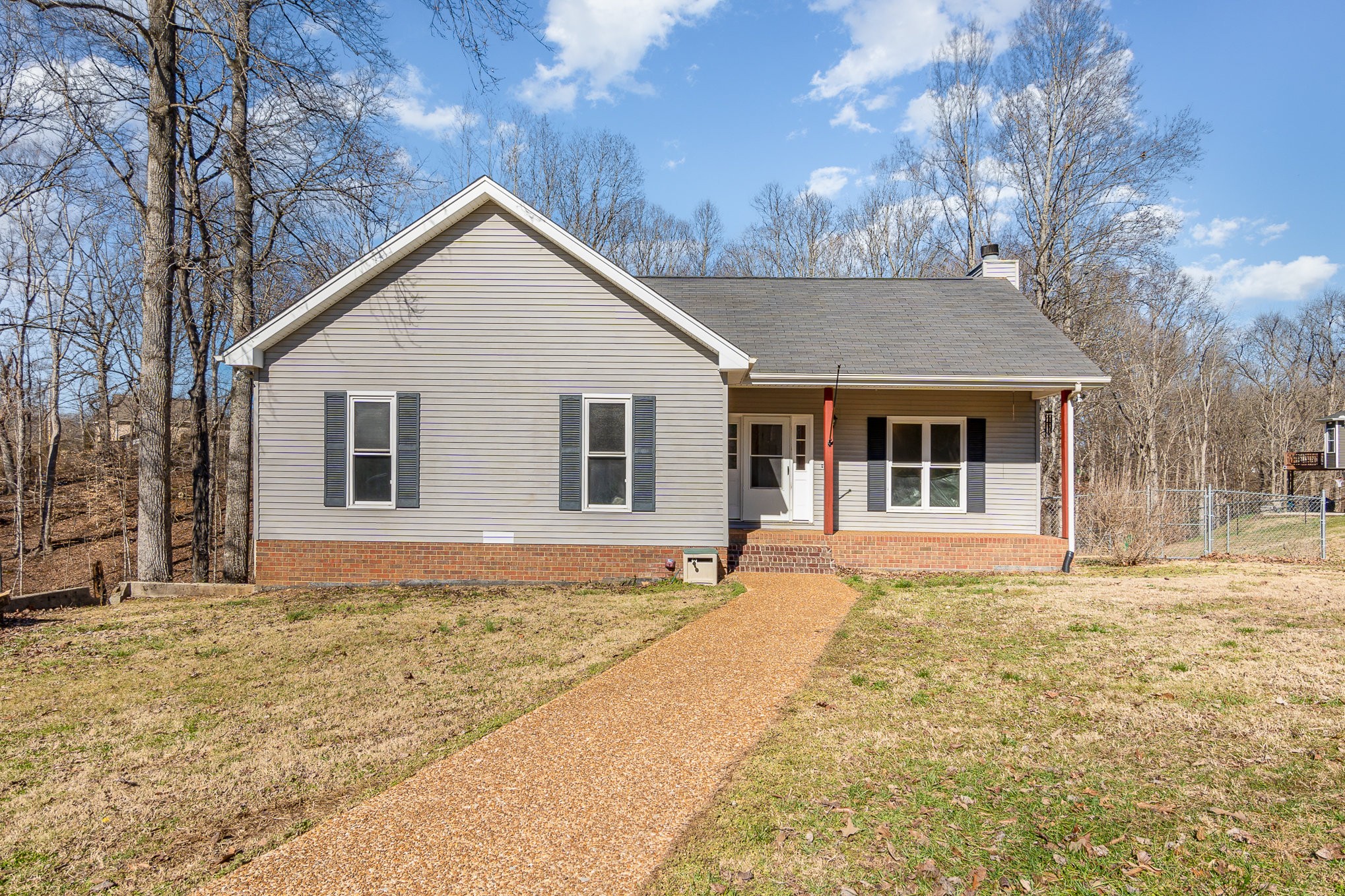 2207 Stonehenge Dr