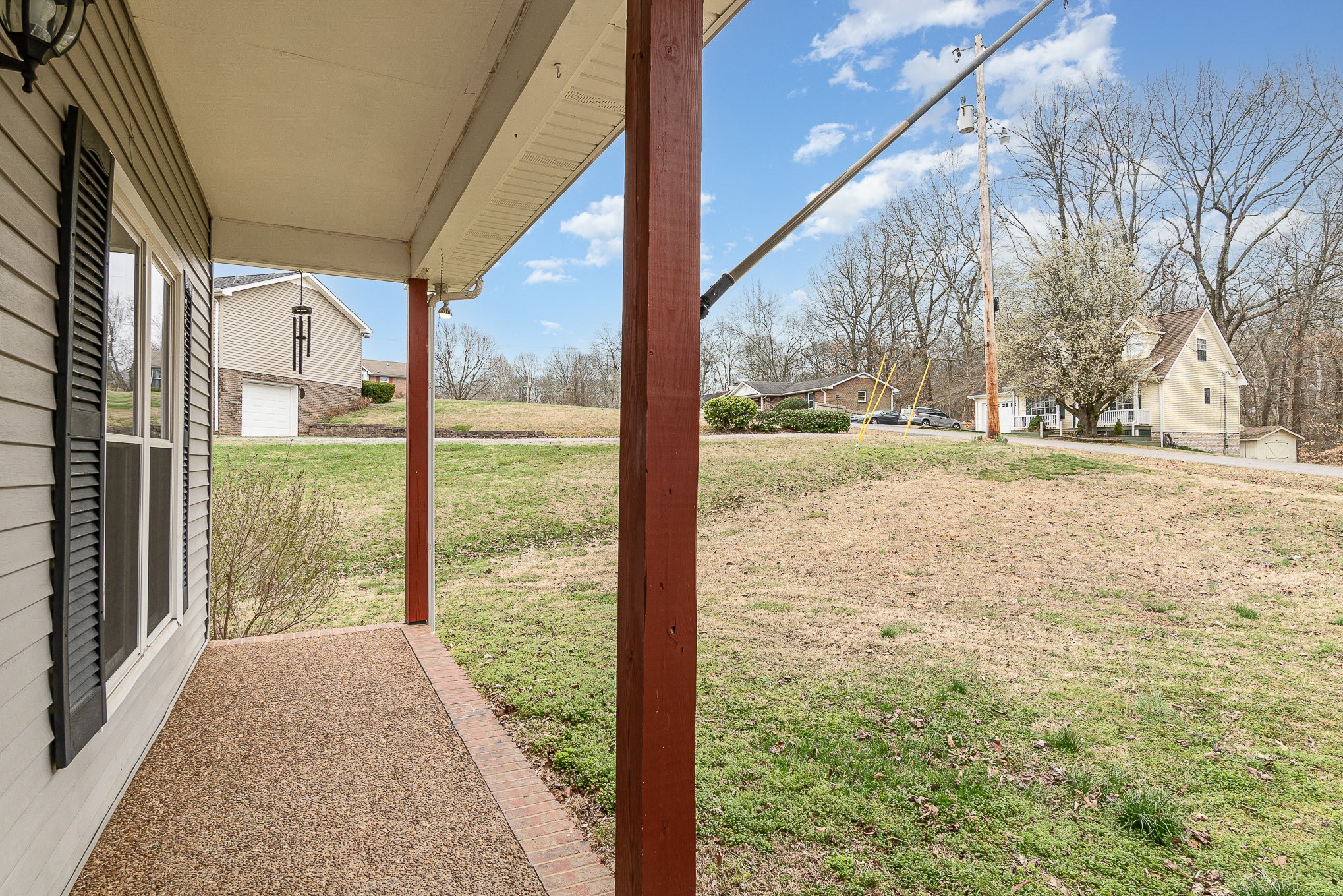 2207 Stonehenge Dr