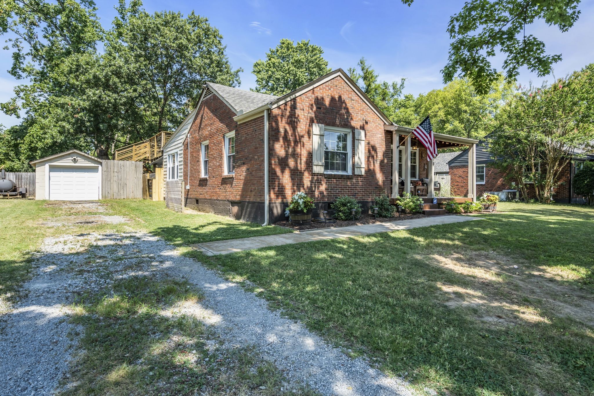 1518 Preston Dr