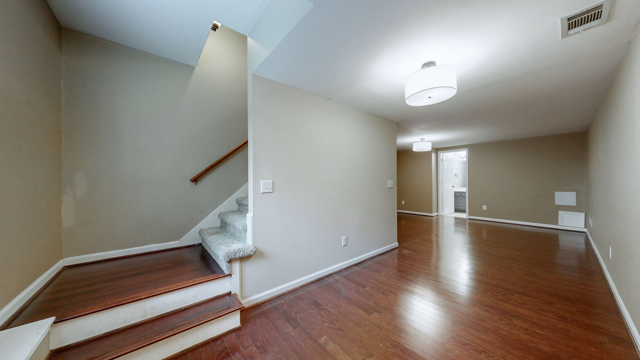 1008 Nighthawk Ln