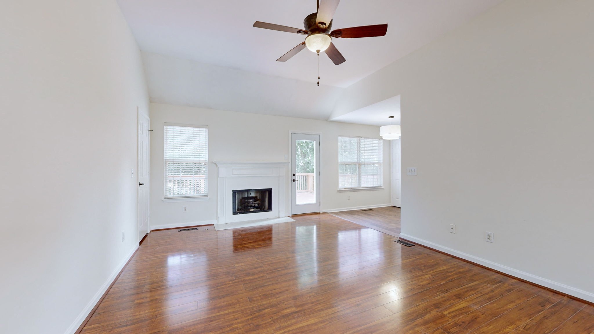 1008 Nighthawk Ln