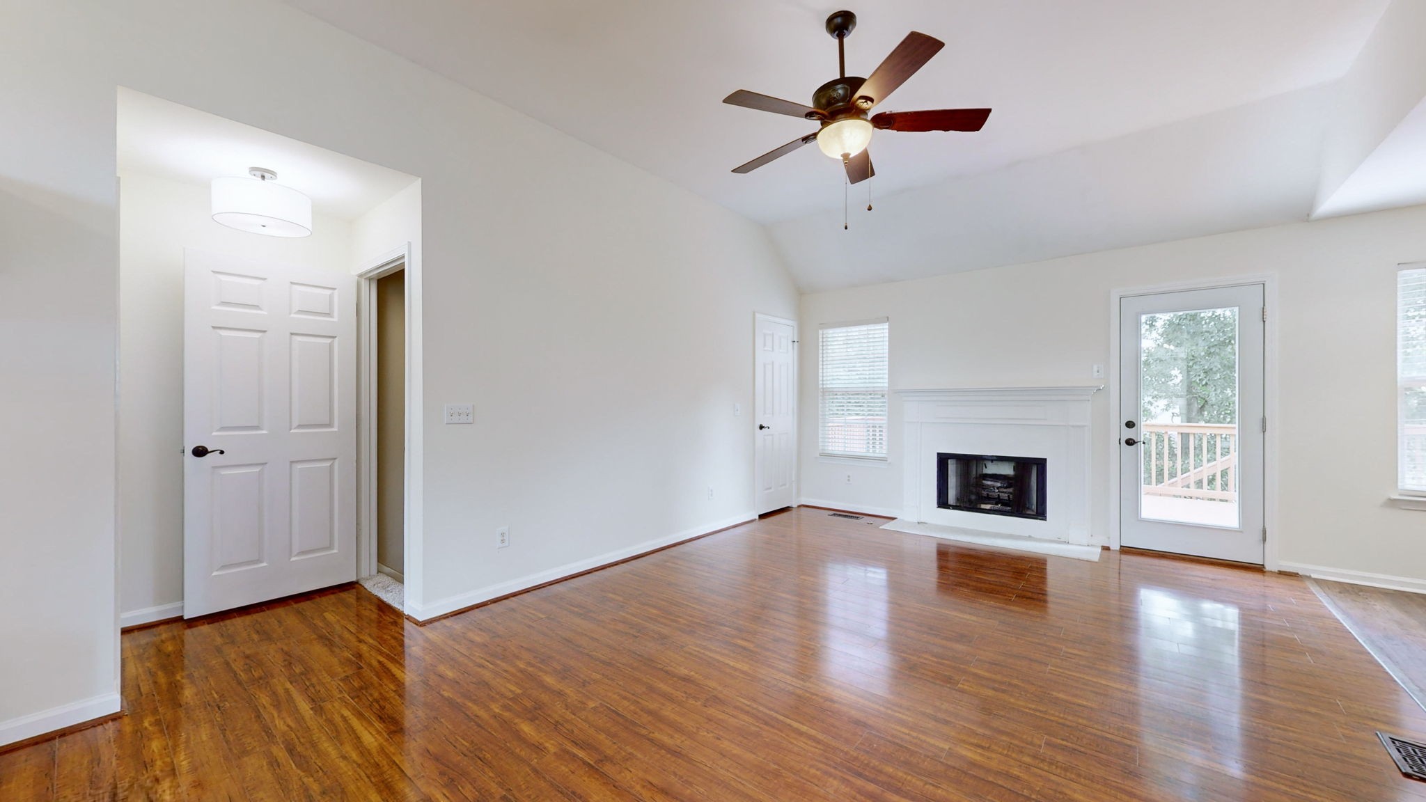 1008 Nighthawk Ln