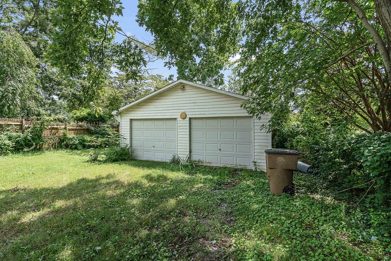 1432 Roberts Ave
