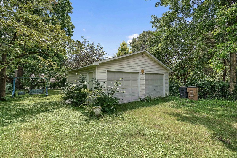 1432 Roberts Ave