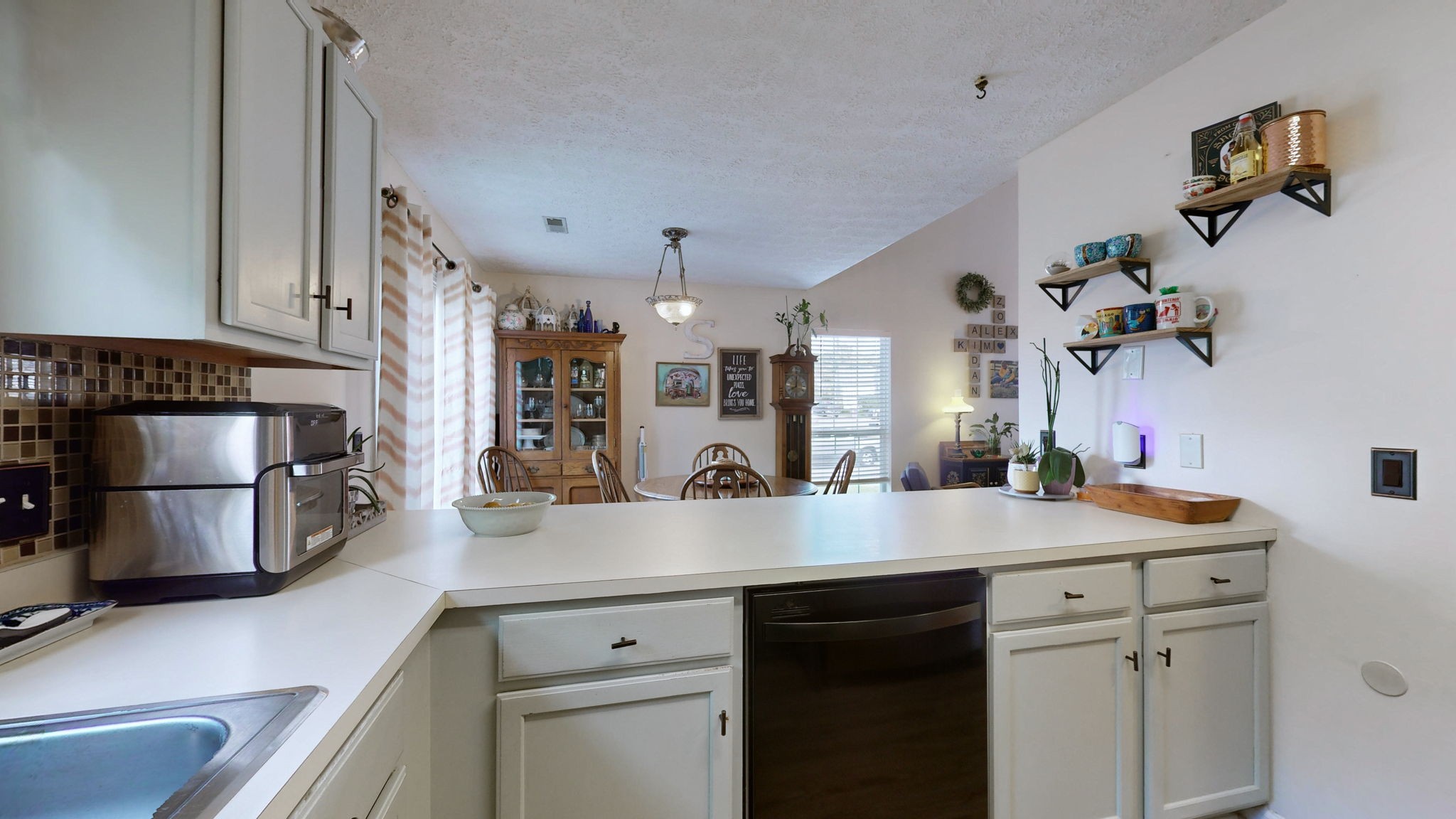5613 Cedar Ash Xing