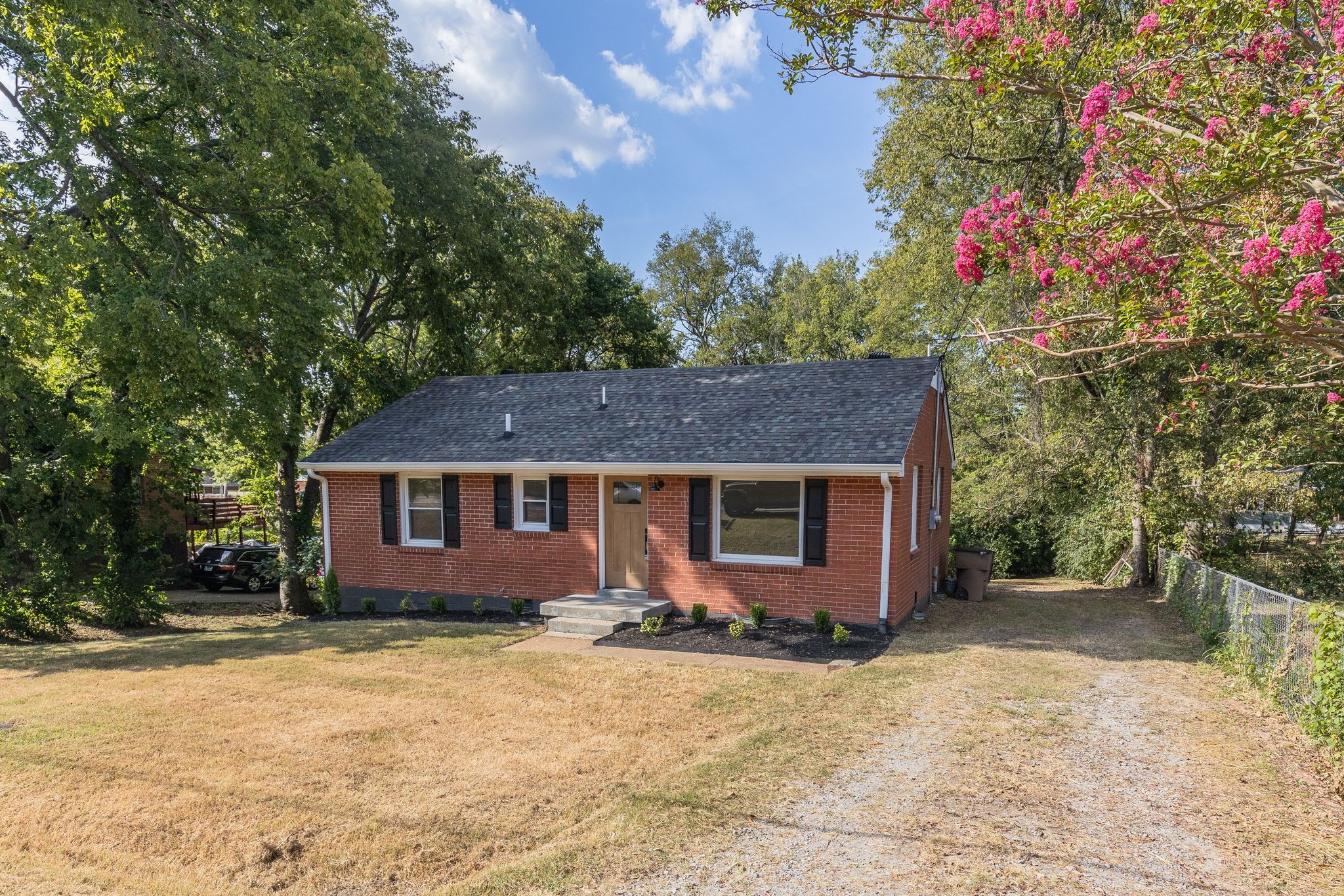 316 Fairlane Dr