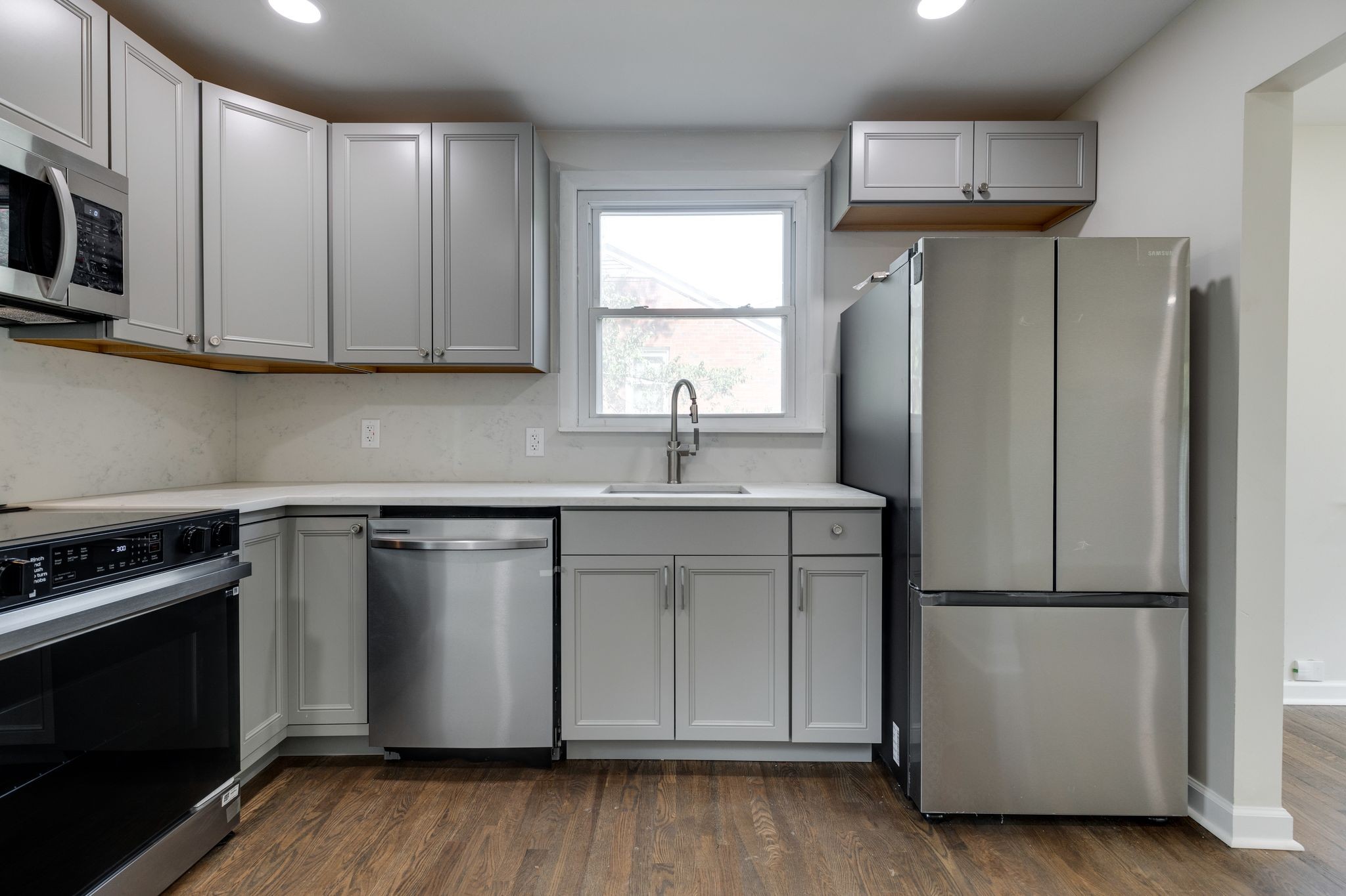 316 Fairlane Dr