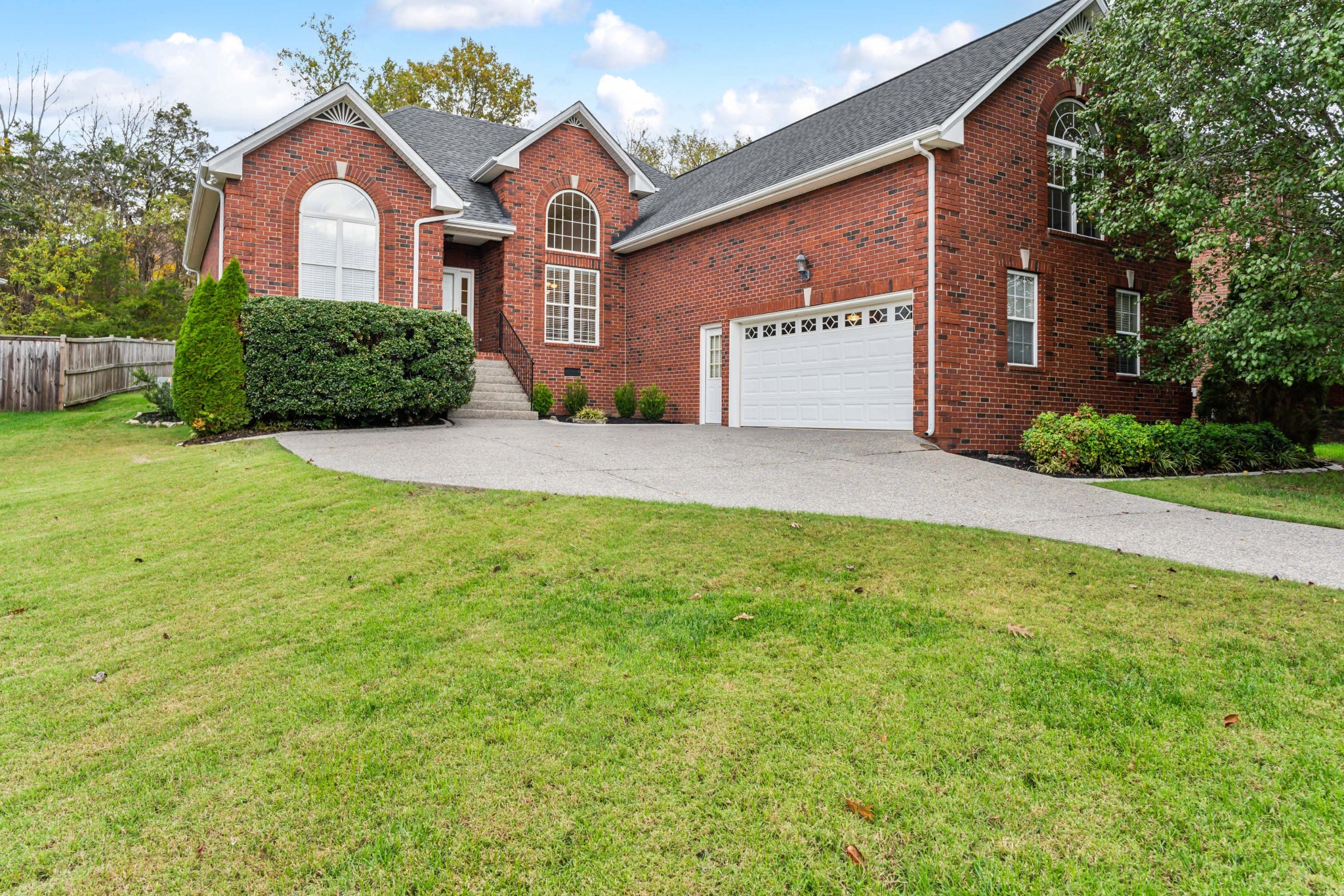 120 Ridgeview Trace