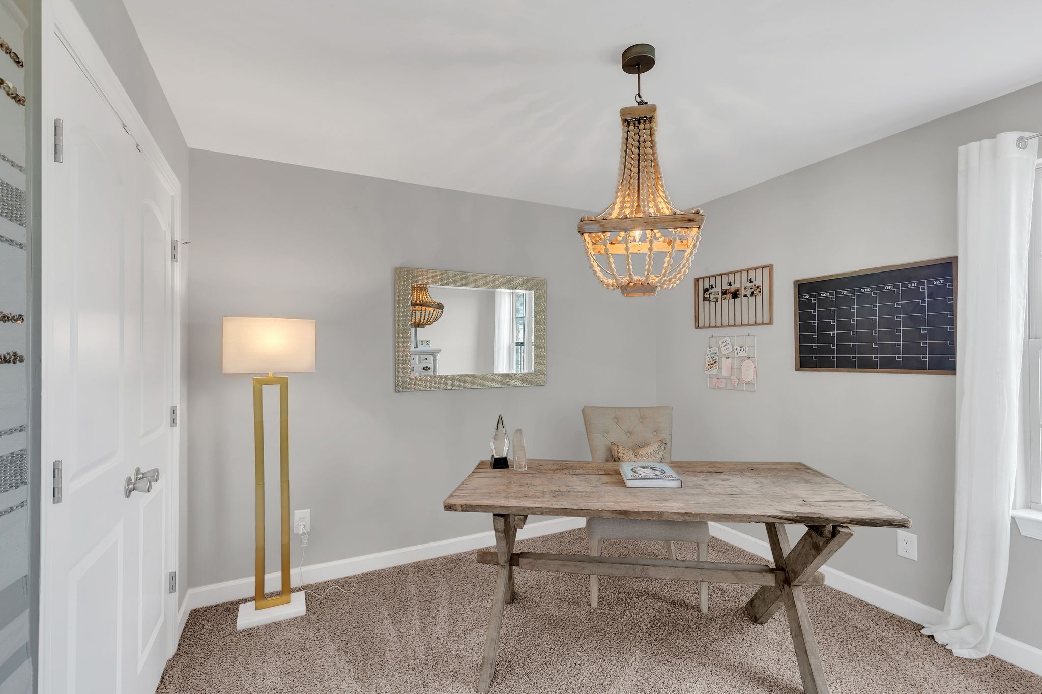 1086 Lillian Ln