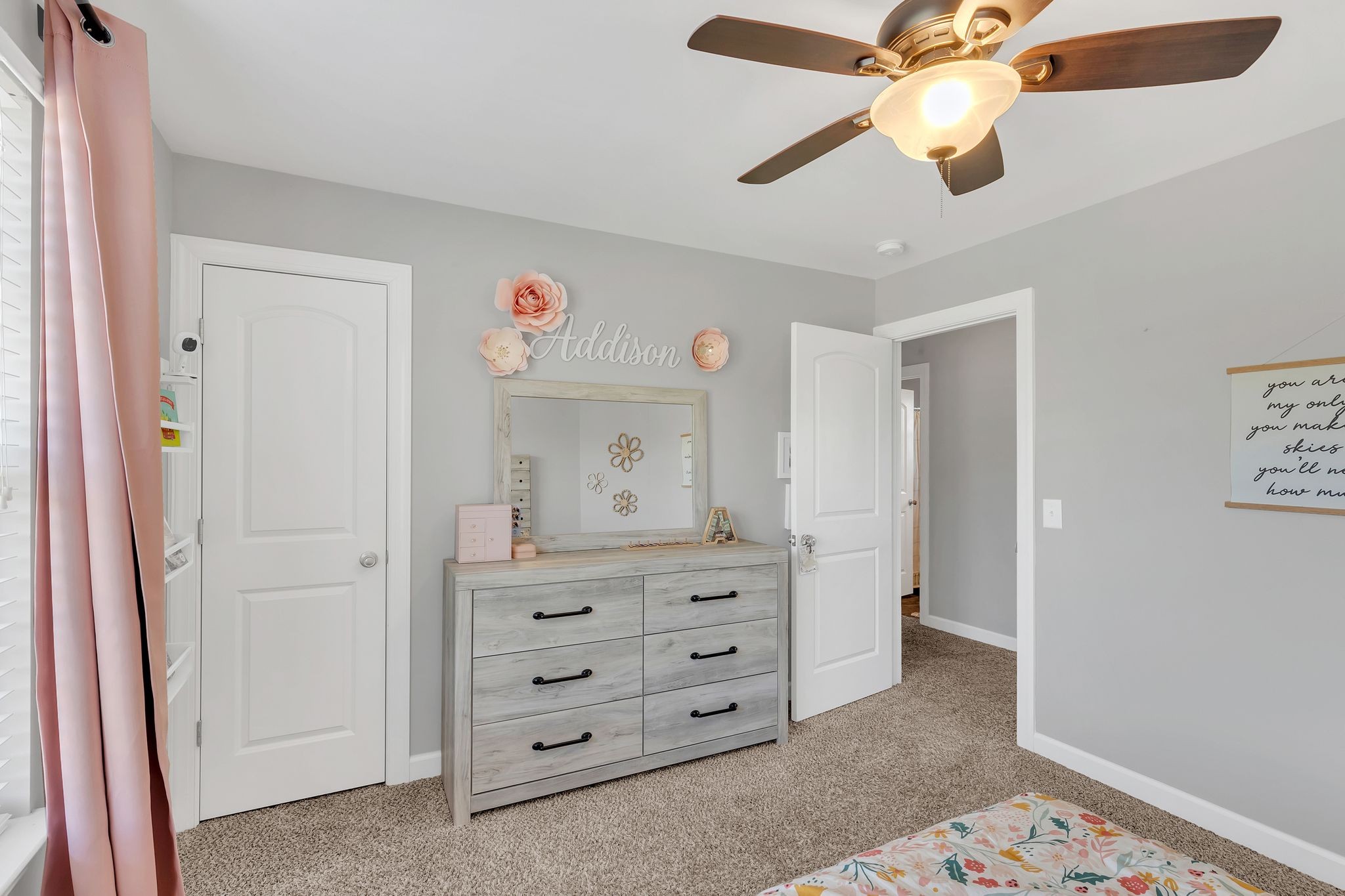 1086 Lillian Ln