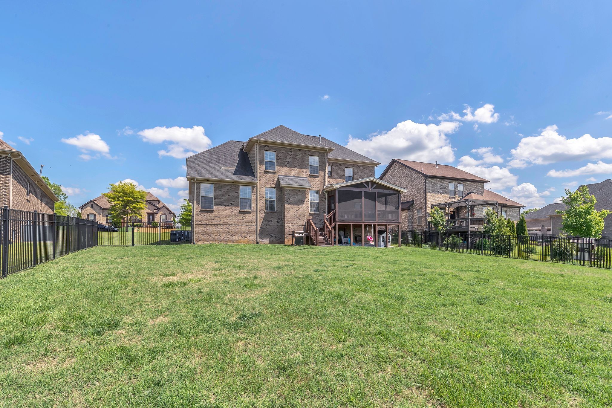 1086 Lillian Ln